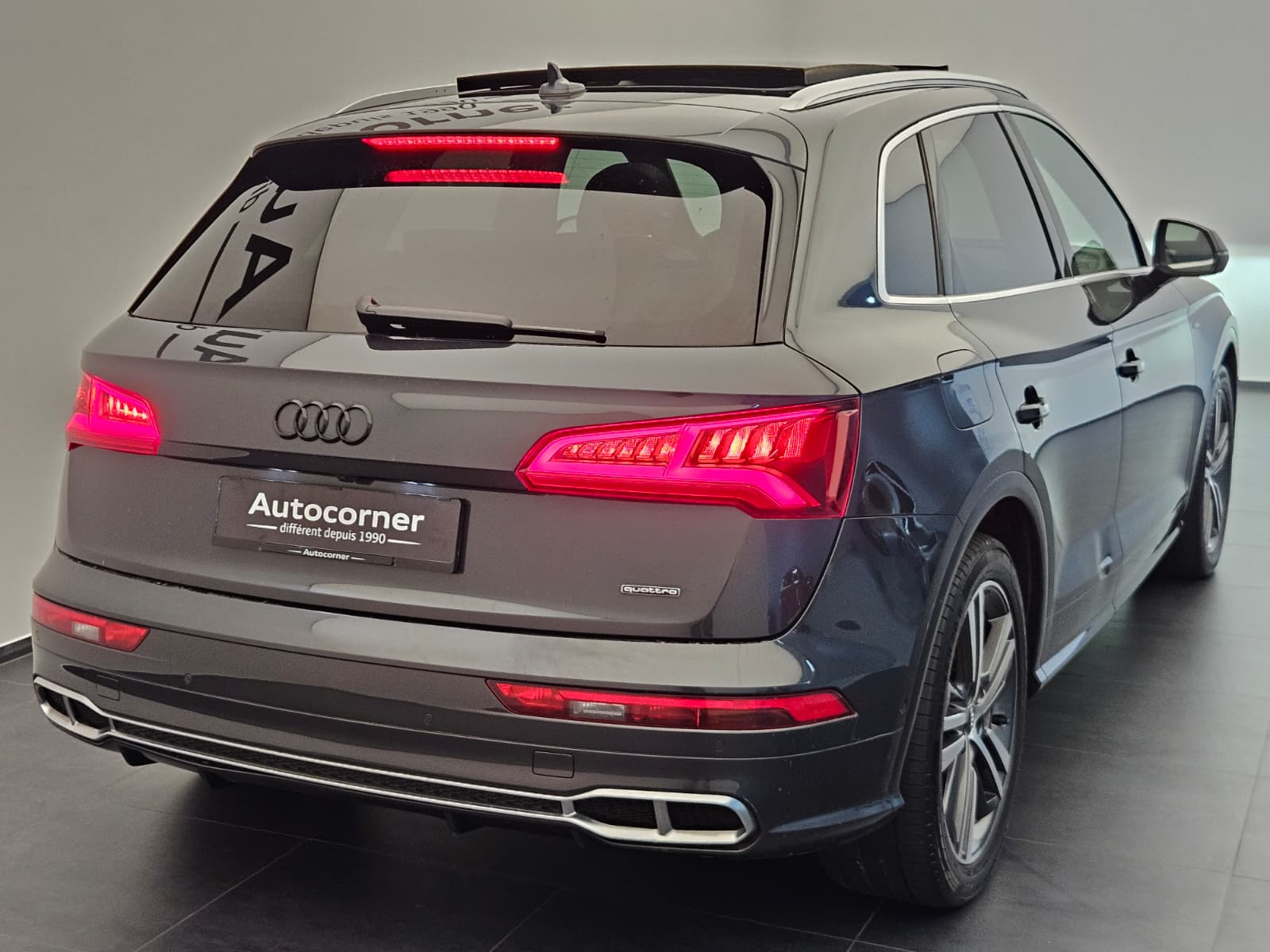 AUDI Q5 55 TFSI e quattro-image-4