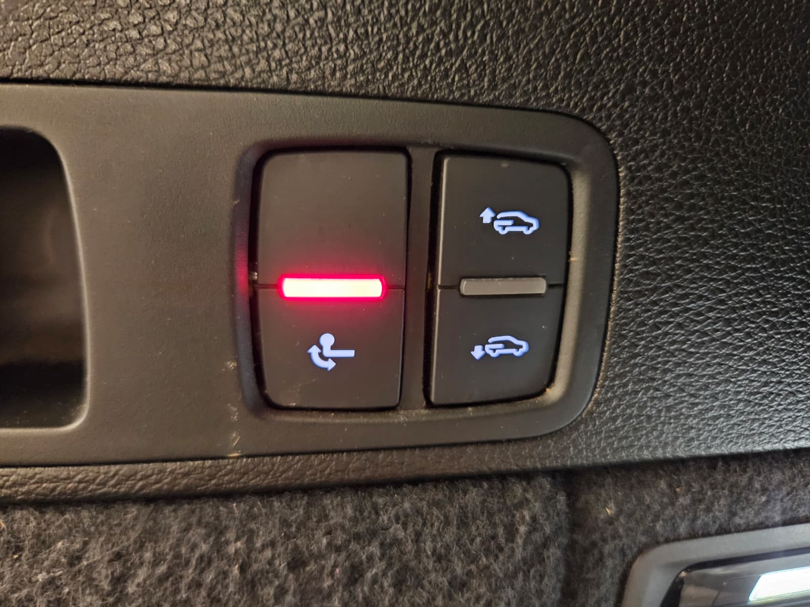 AUDI Q5 55 TFSI e quattro-image-11
