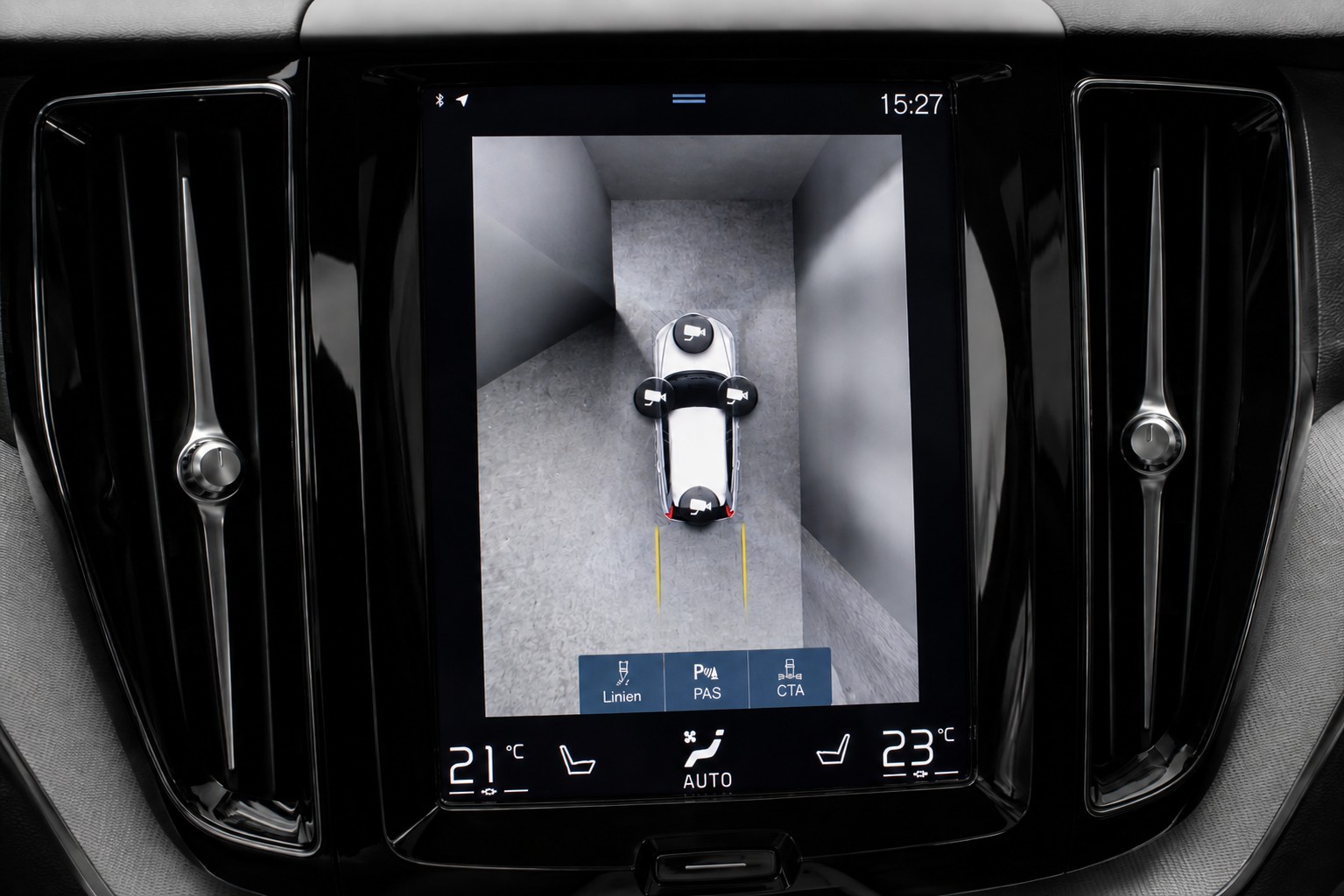 VOLVO XC60 B5 Diesel Mild Hybrid AWD R-Design Geartronic-image-8