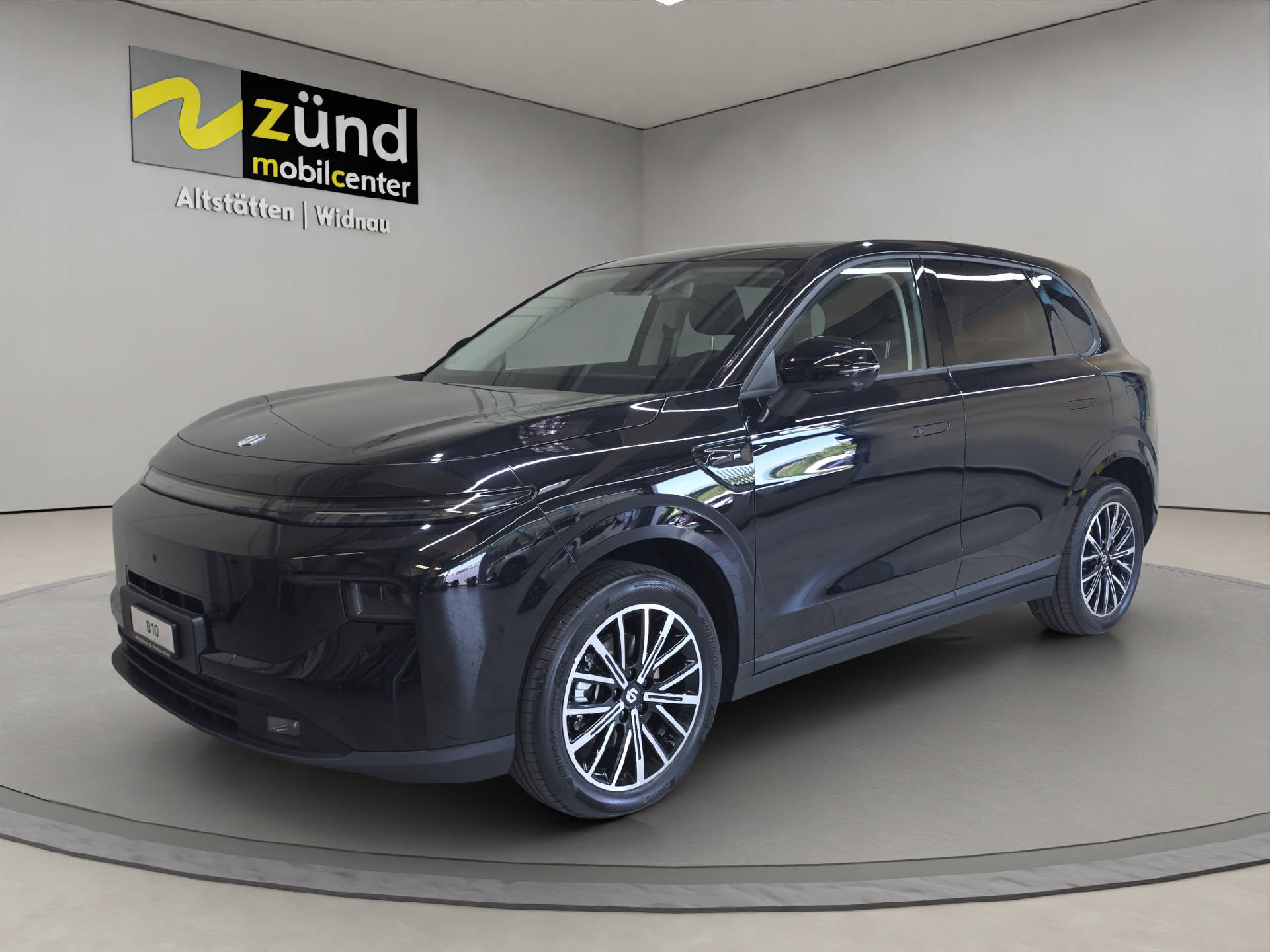 LEAPMOTOR B10 1.5 Hybrid EV-image-0