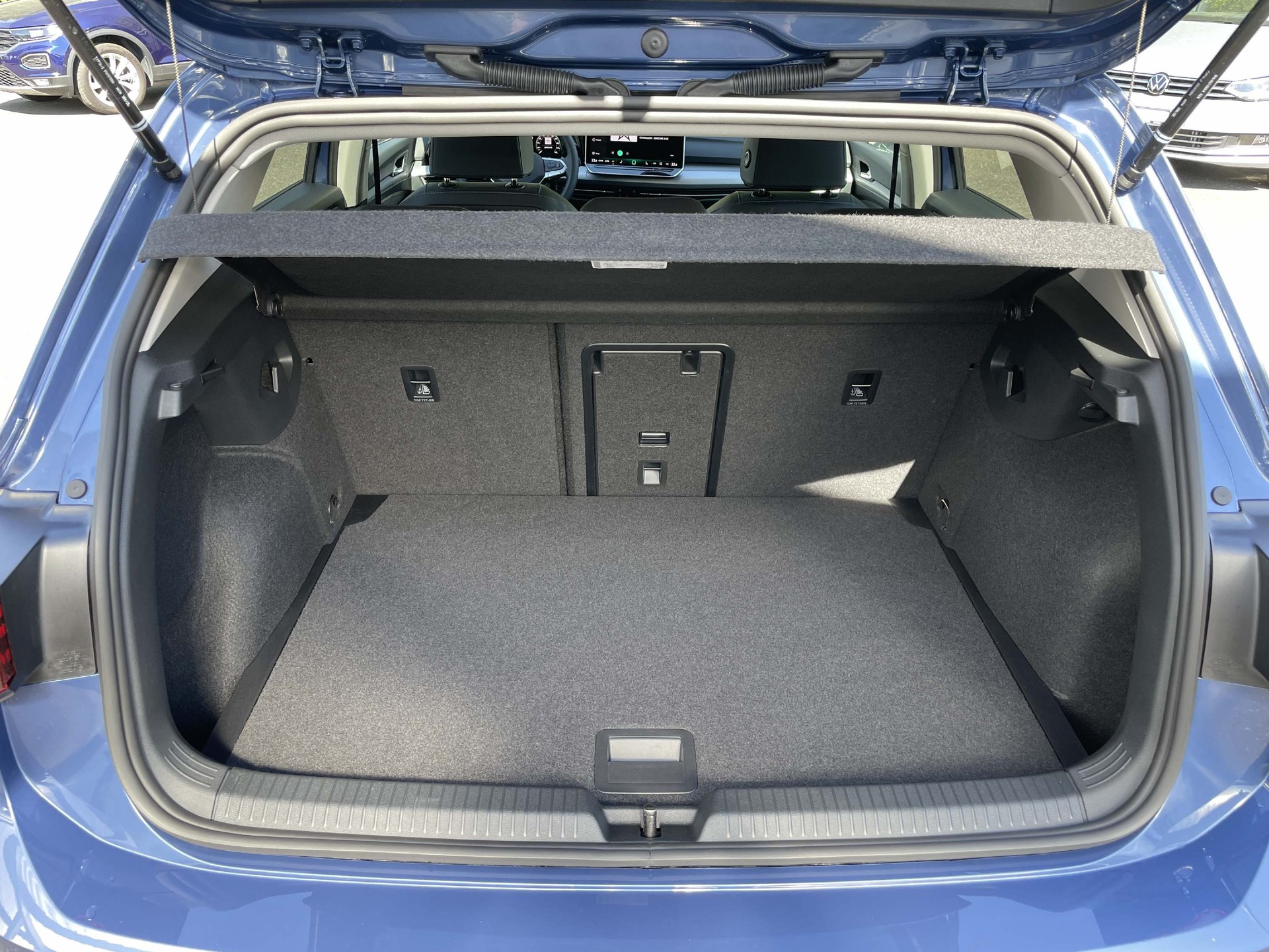 VW Golf VIII 1.5 eTSI UNITED DSG-image-6