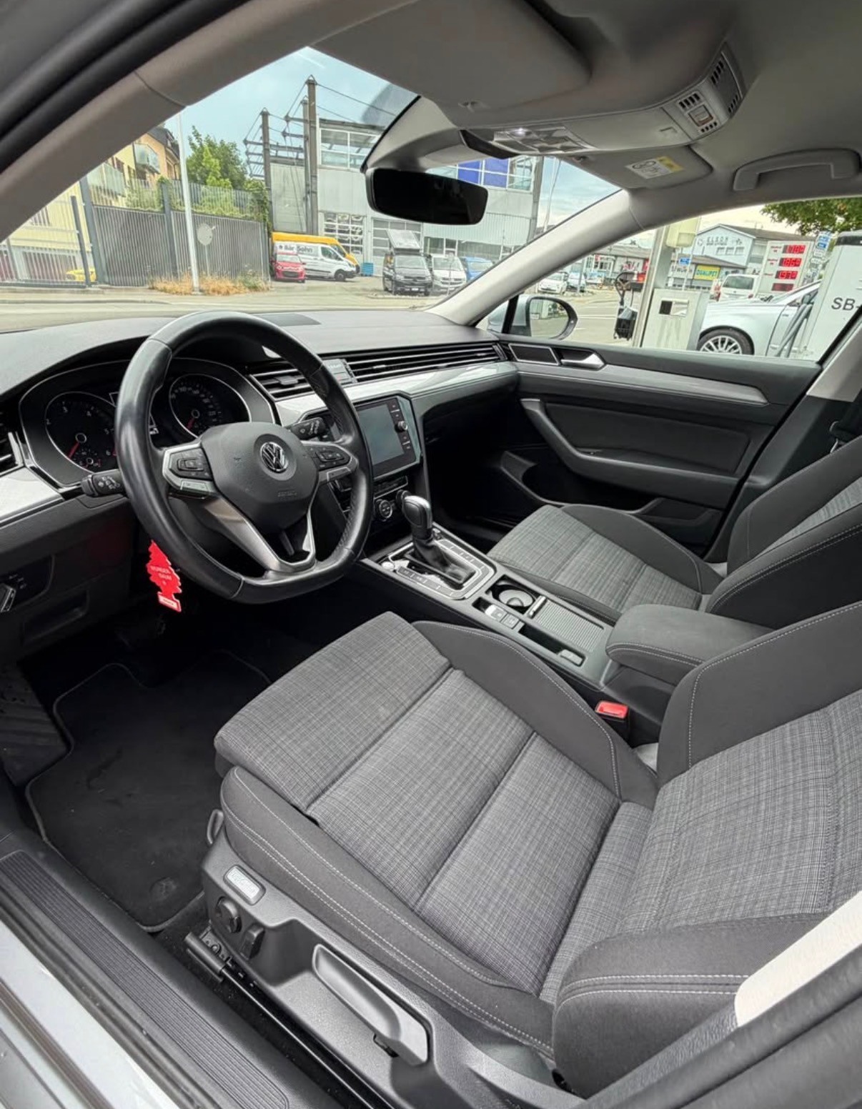 VW 2.0 TDI 150 Elegance DSG-image-3