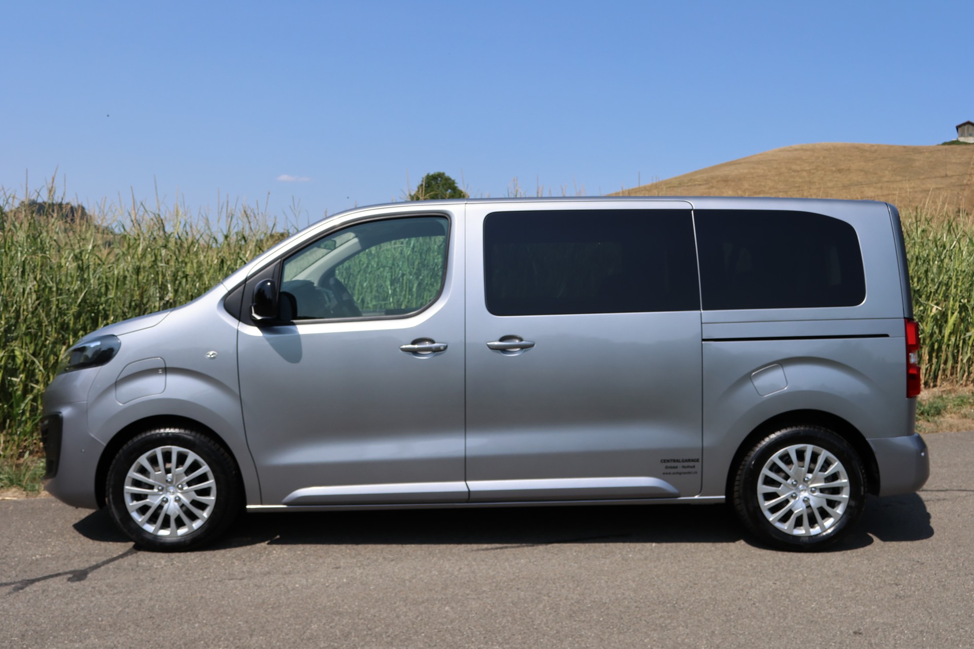 OPEL Zafira-e Life 50kWh Business Edition M-image-1