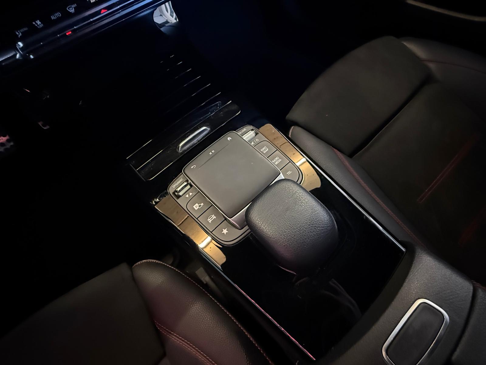 MERCEDES-BENZ A 180 Night Star AMG Line 7G-DCT-image-21