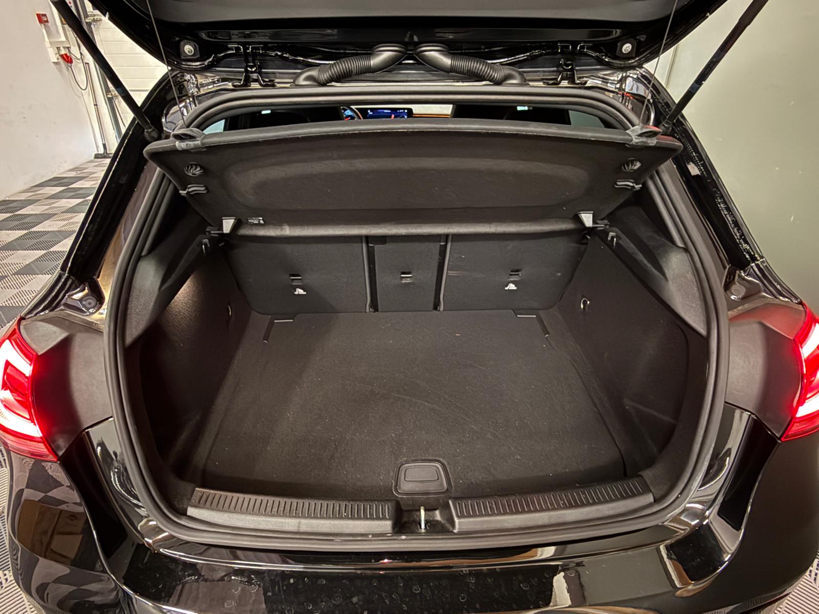 MERCEDES-BENZ A 180 Night Star AMG Line 7G-DCT-image-23
