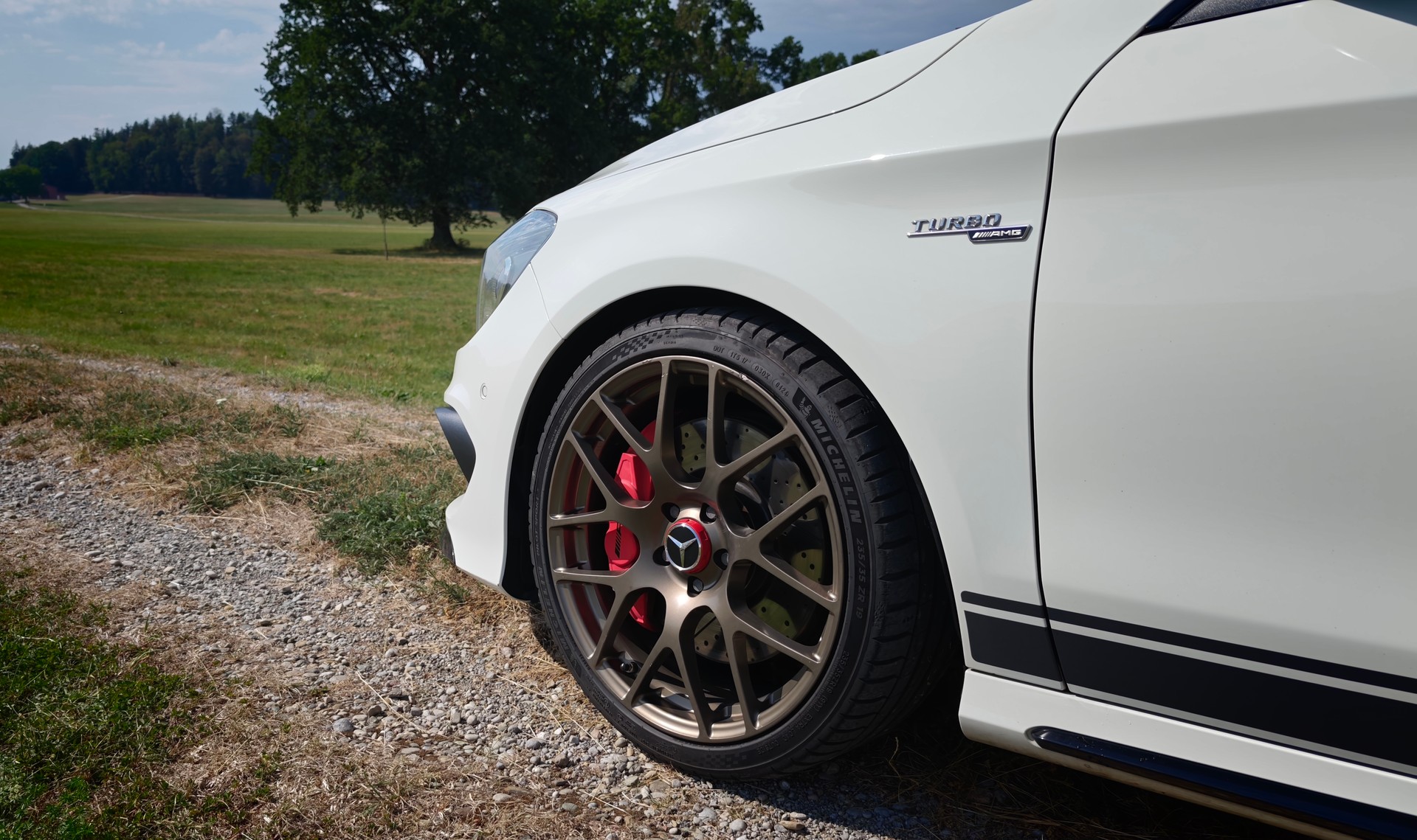 MERCEDES-BENZ CLA 45 AMG *EDITION 1*-image-5
