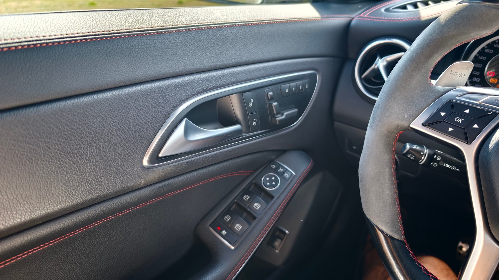 MERCEDES-BENZ CLA 45 AMG *EDITION 1*-image-2
