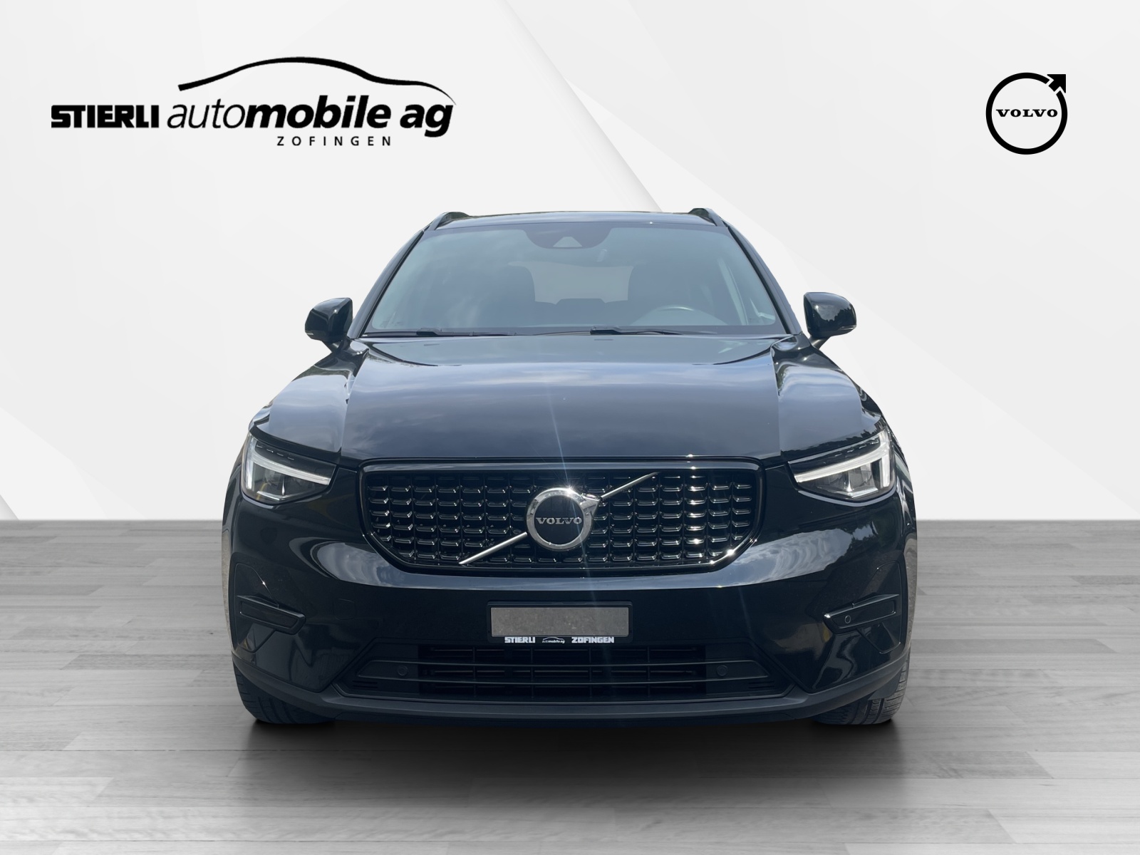 VOLVO XC40 1.5 T5 PiH Plus Dark-image-1