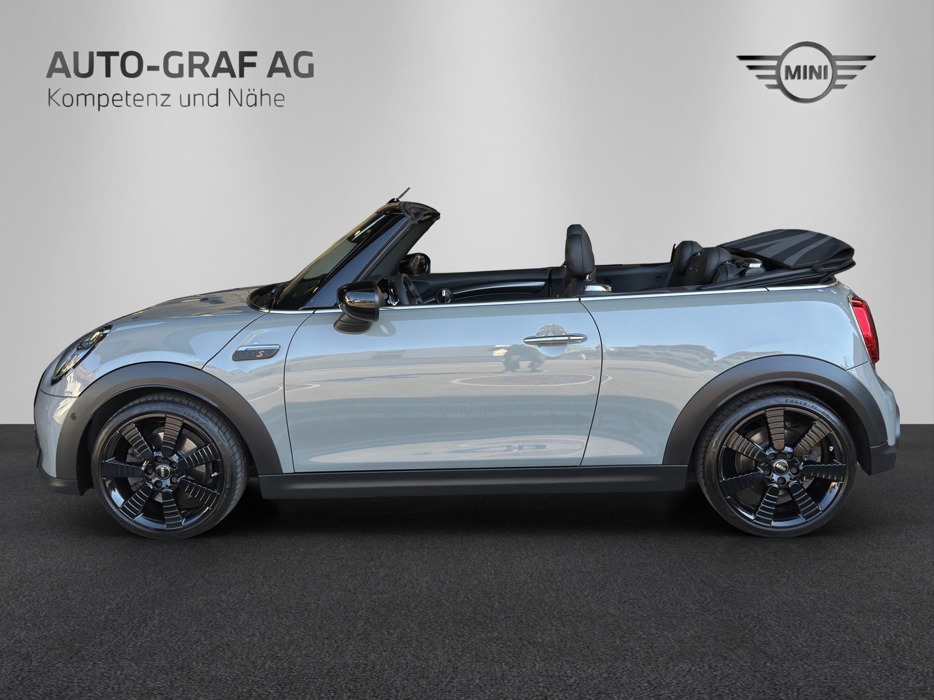 MINI Cabrio F57 2.0i Cooper S SDKG-image-1