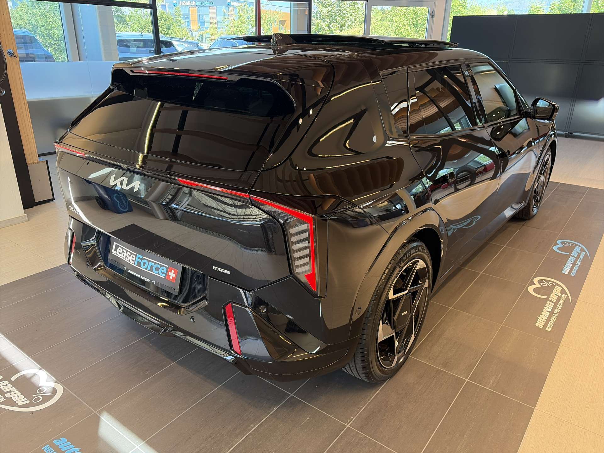KIA EV4 81,4 kWh GT-Line Automat 204PS-image-2