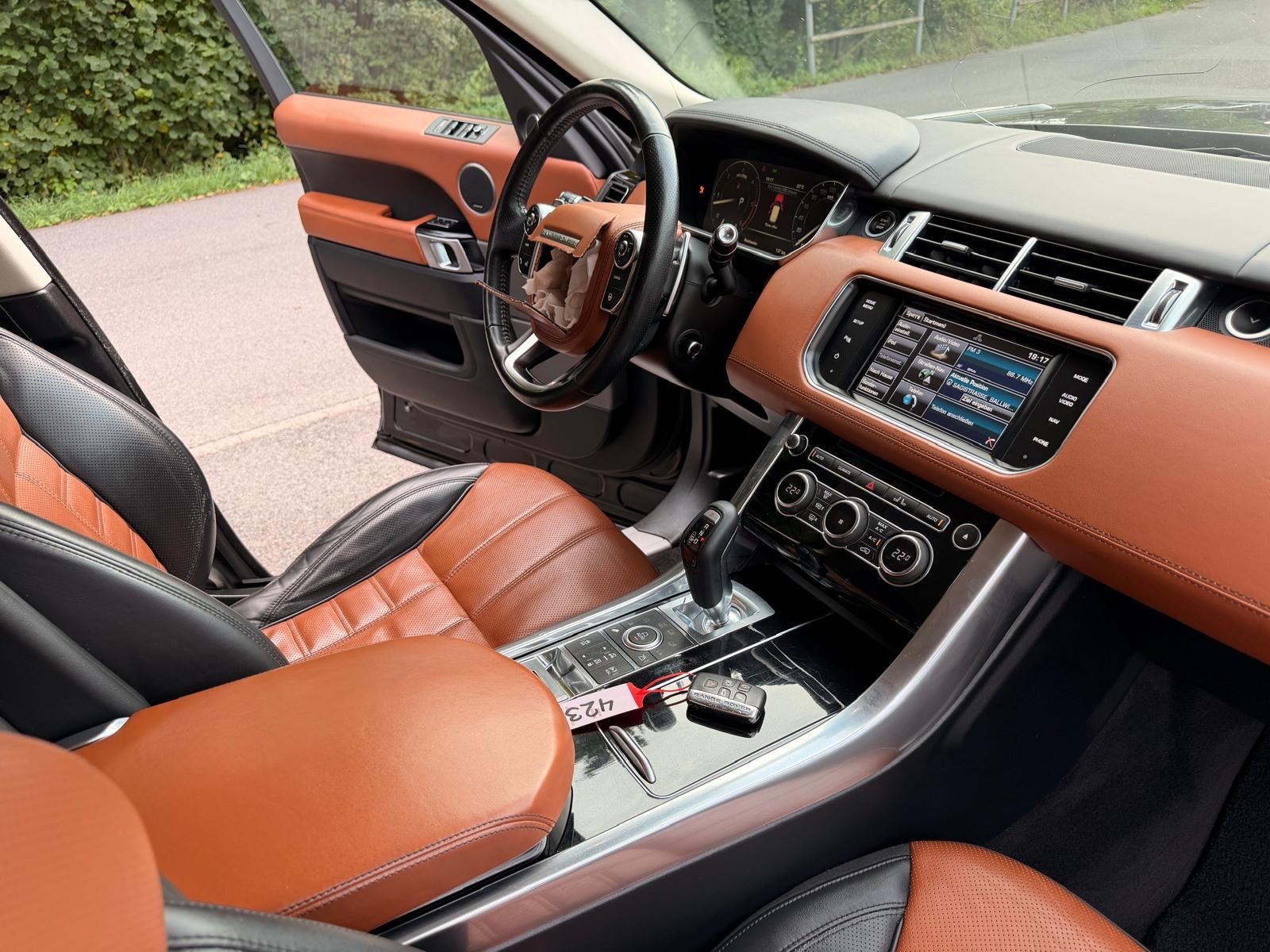 LAND ROVER Range Rover Sport 4.4 SDV8 Autobiography Dynamic A-image-13