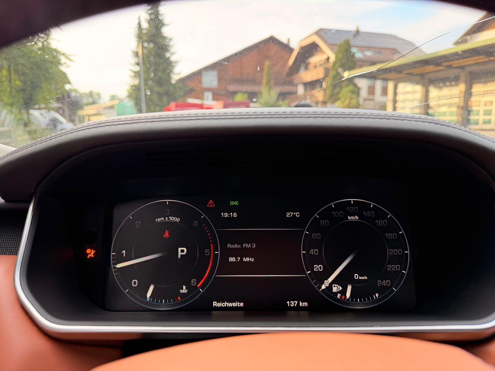 LAND ROVER Range Rover Sport 4.4 SDV8 Autobiography Dynamic A-image-15