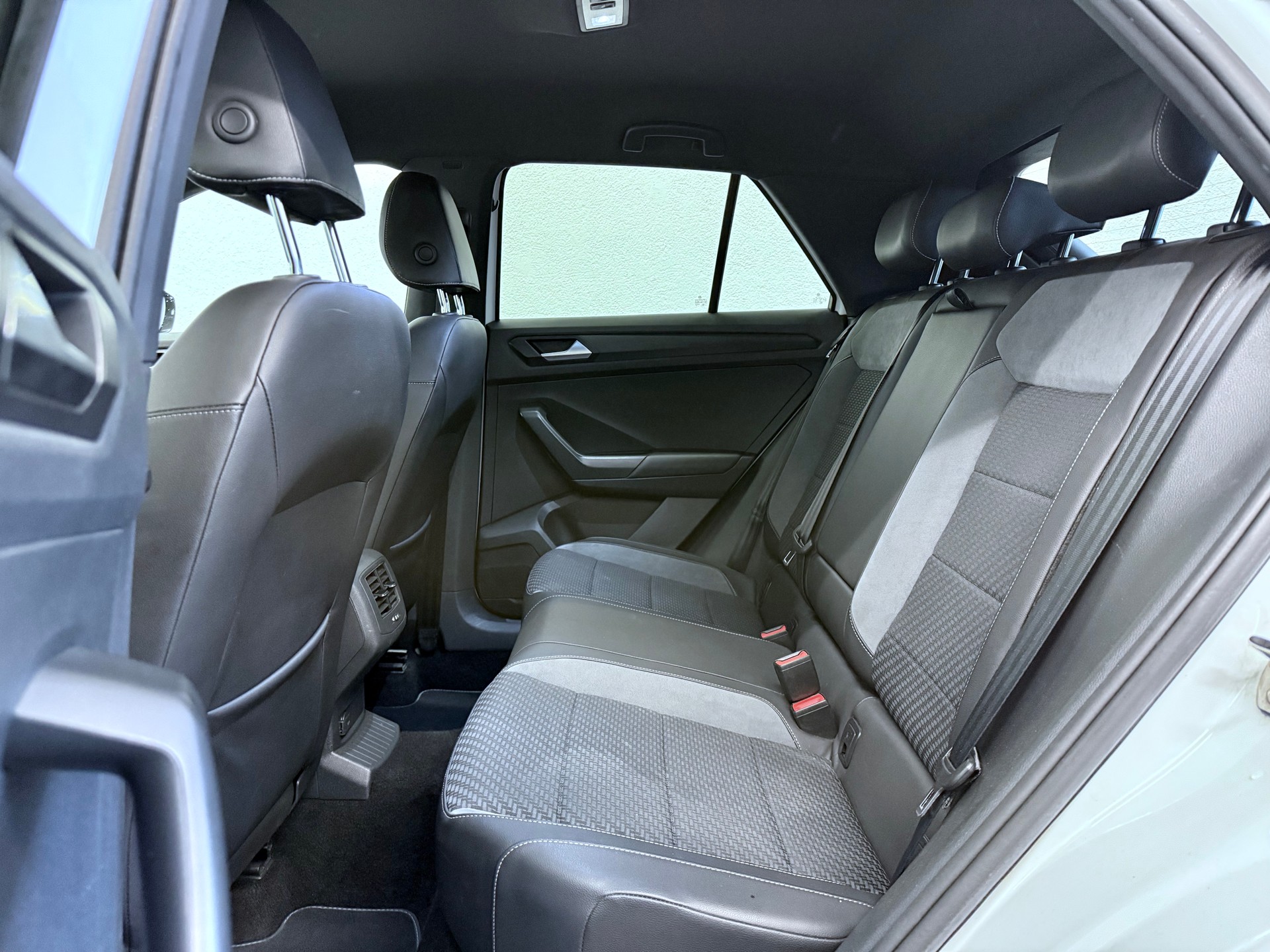 VW T-Roc 2.0 TSI Sport DSG 4Motion-image-13