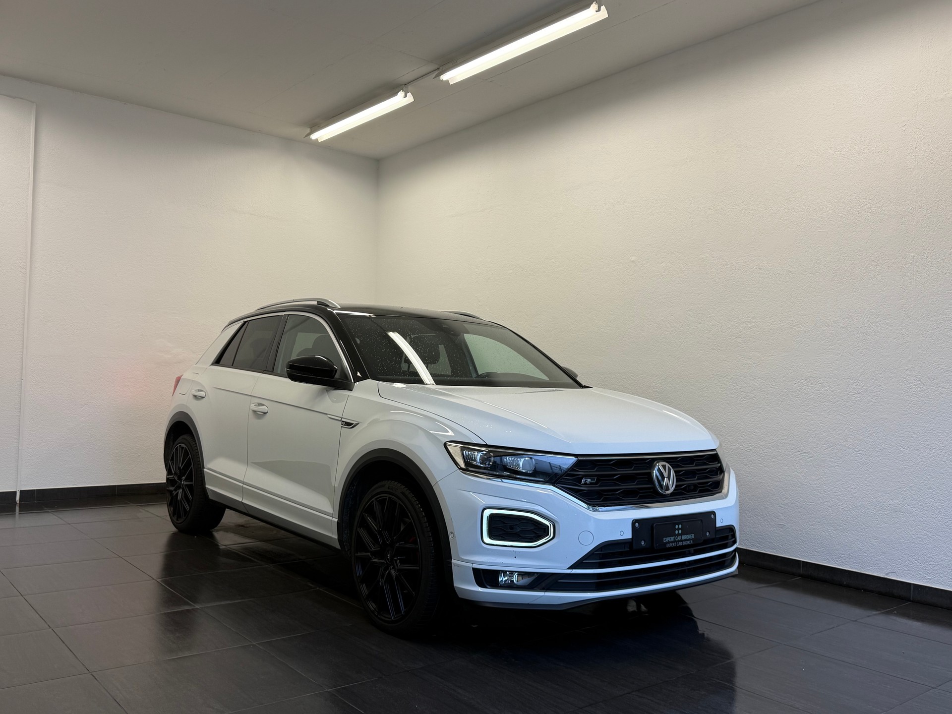 VW T-Roc 2.0 TSI Sport DSG 4Motion-showroom-element-1