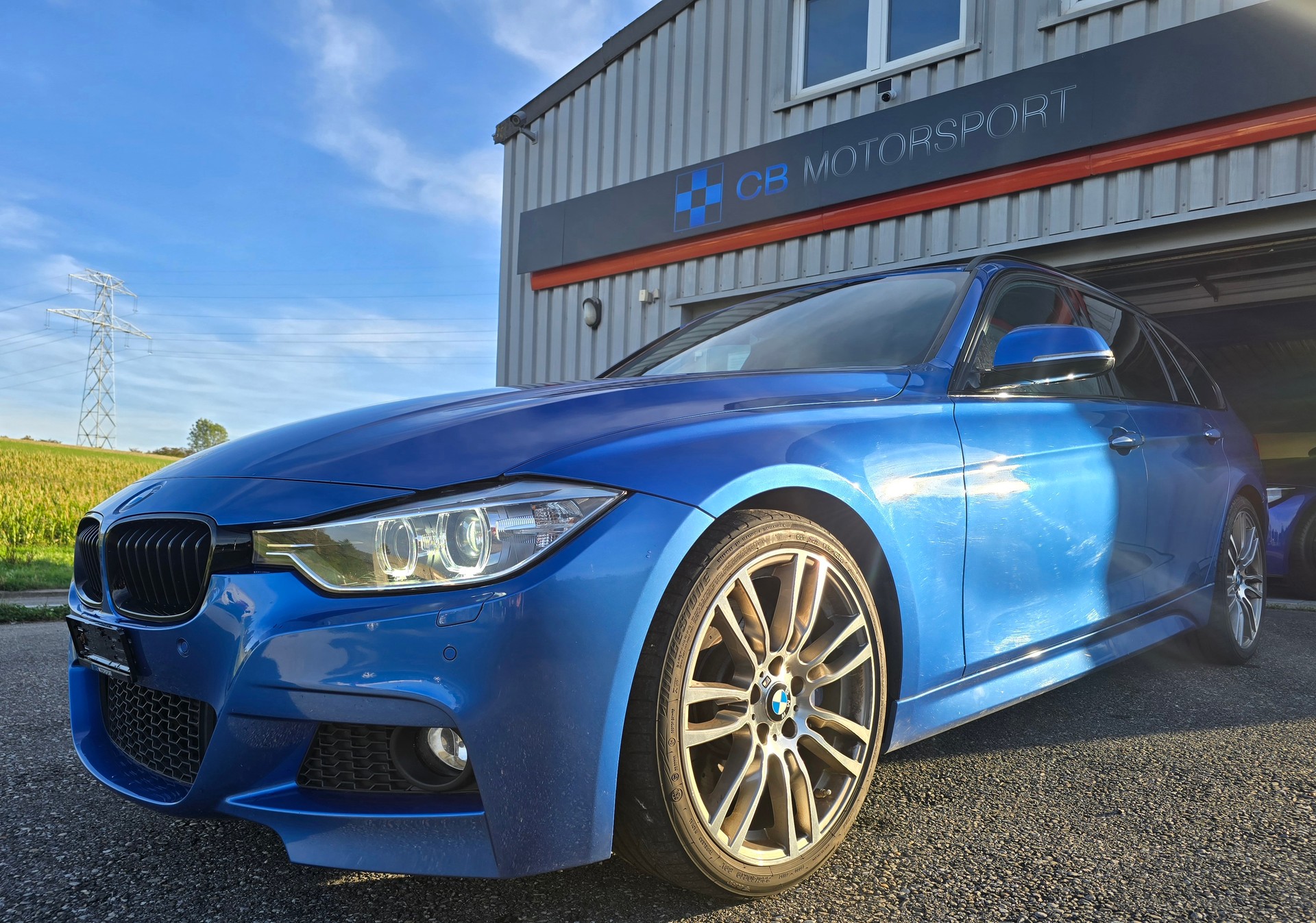 BMW 335i Touring M-PERFORMANCE-image-0