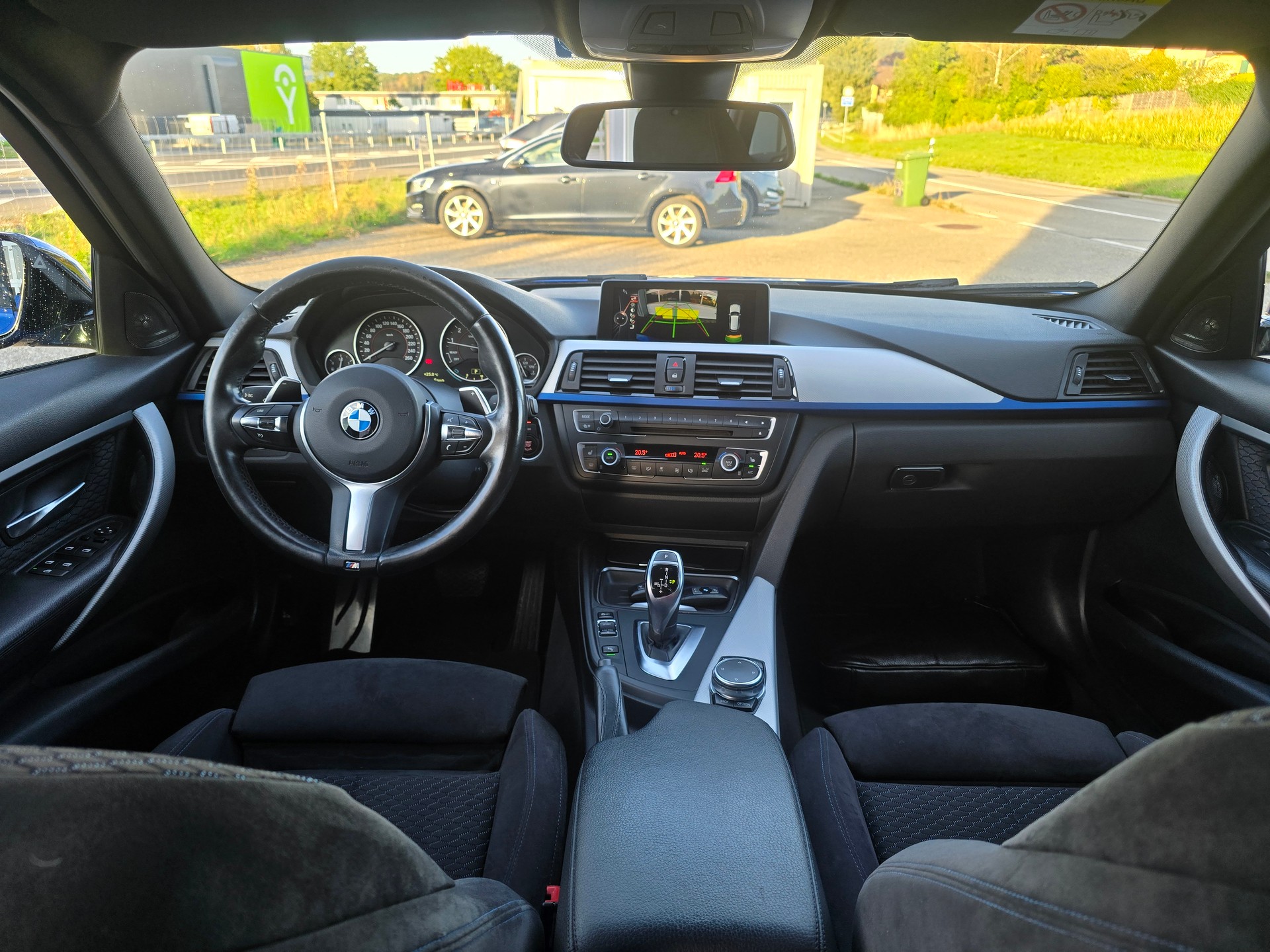 BMW 335i Touring M-PERFORMANCE-image-9