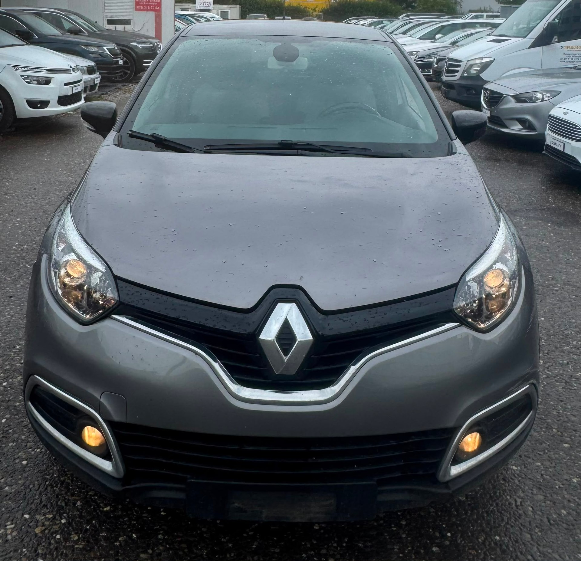 RENAULT Captur 0.9 12V Dynamique (Klimatronik * Sensoren * Radio USB * Navigation * BO5)-image-6