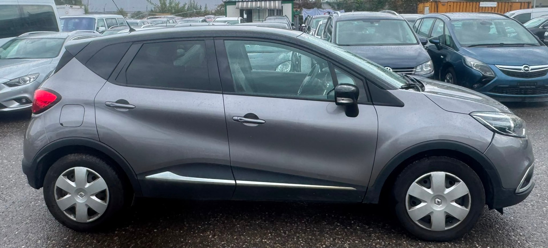 RENAULT Captur 0.9 12V Dynamique (Klimatronik * Sensoren * Radio USB * Navigation * BO5)-image-5