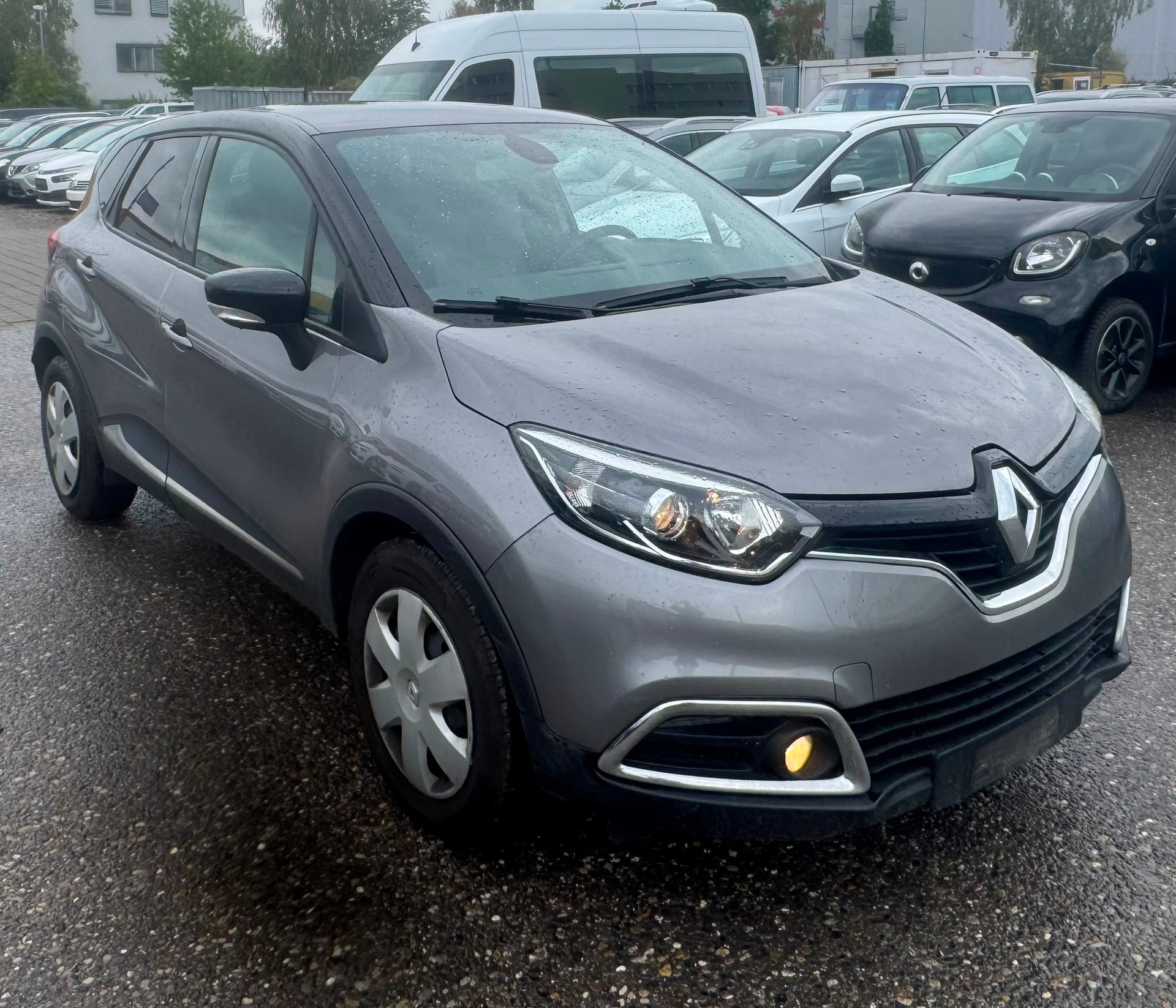 RENAULT Captur 0.9 12V Dynamique (Klimatronik * Sensoren * Radio USB * Navigation * BO5)-image-2