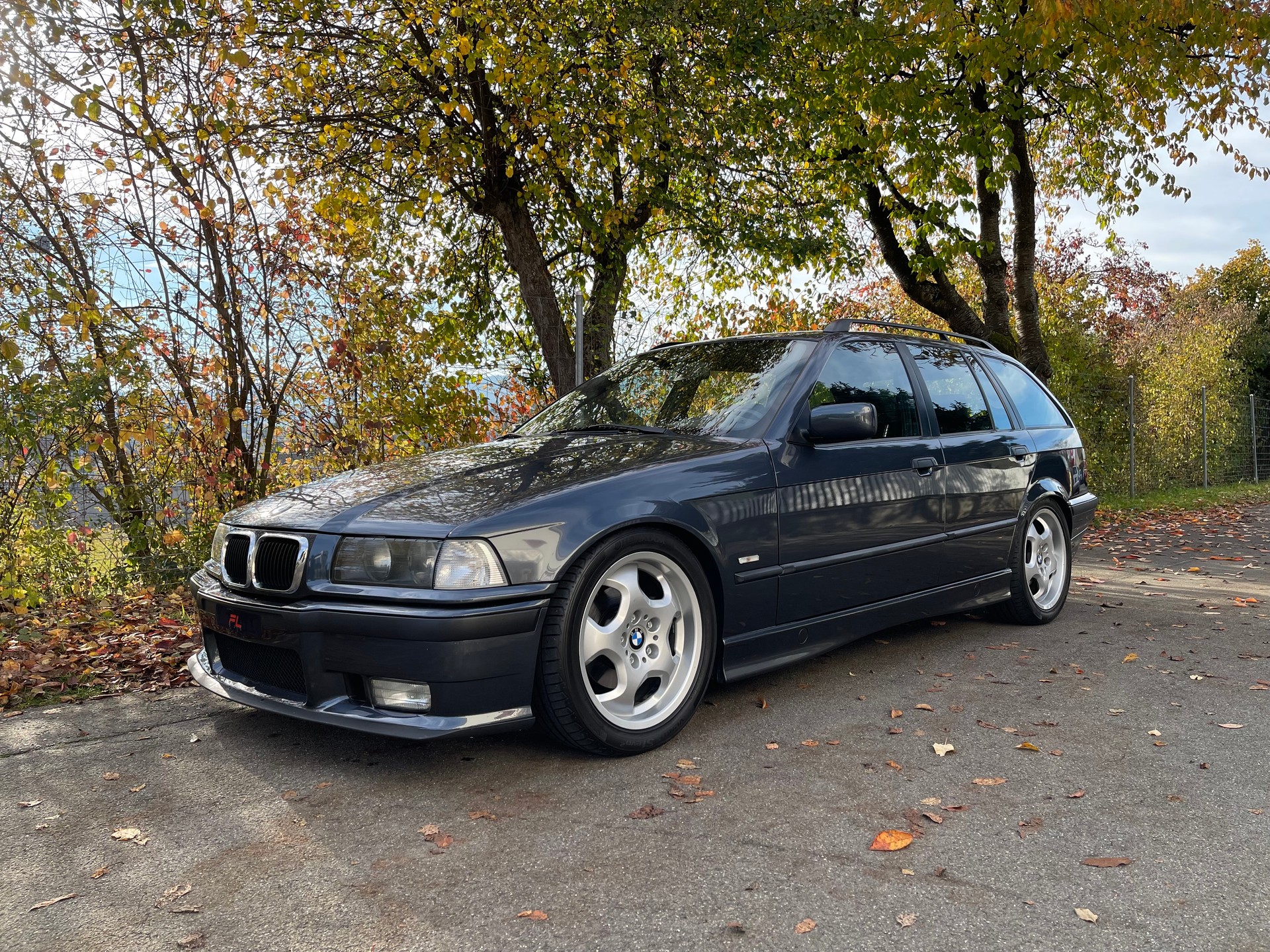 BMW touring-image-0