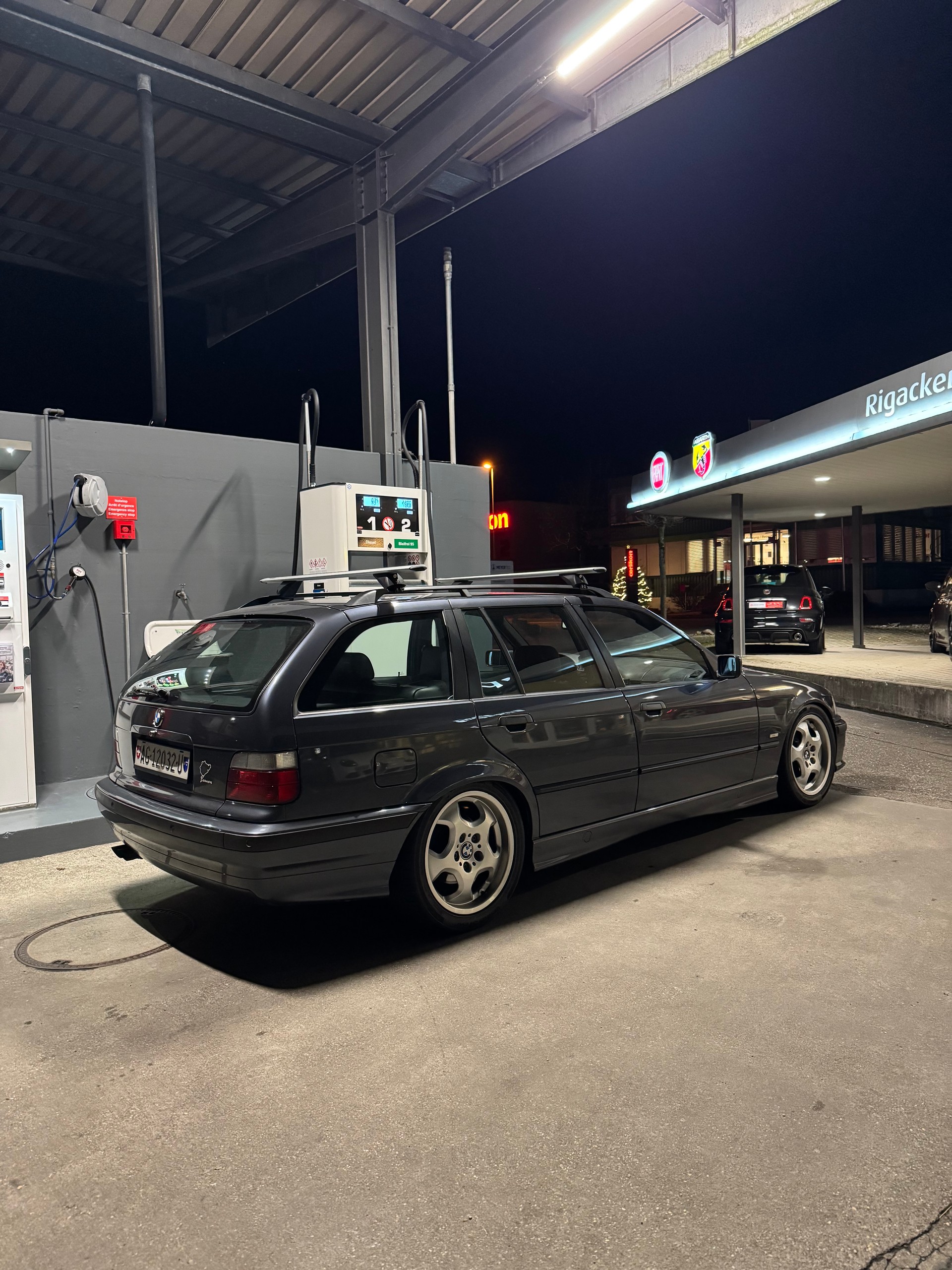 BMW touring-image-2