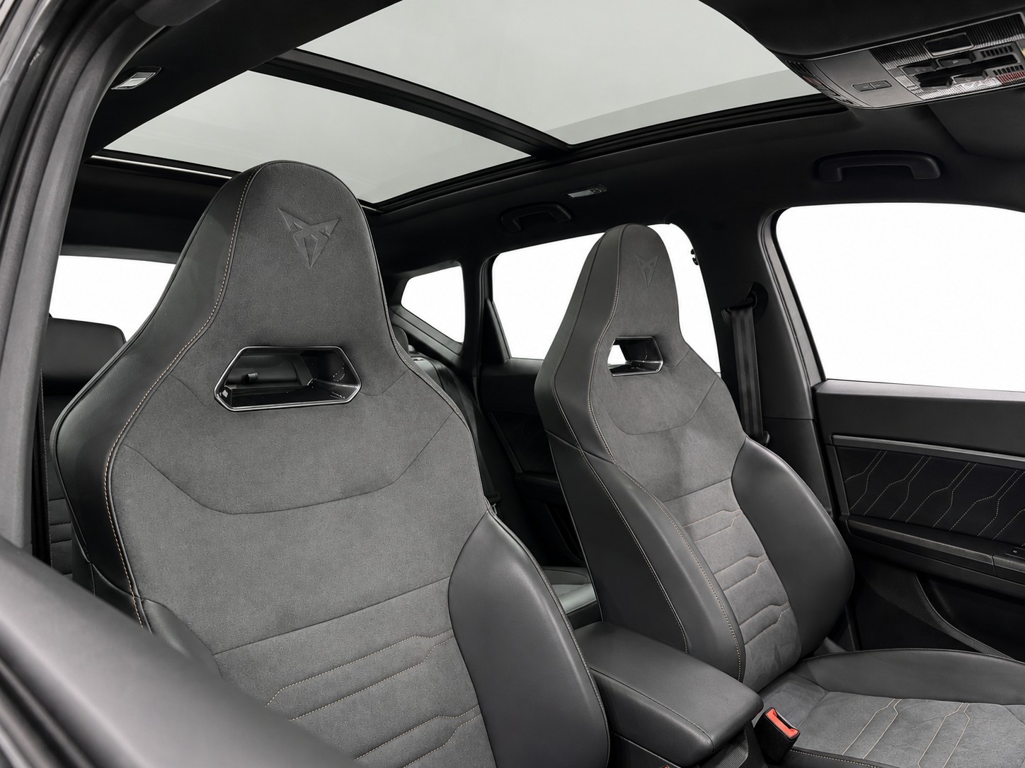 CUPRA Ateca 2.0TSI VZ 4Drive DSG * Panorama-Glasdach * Anhängerkupplung * Supersportlenkrad *-image-11