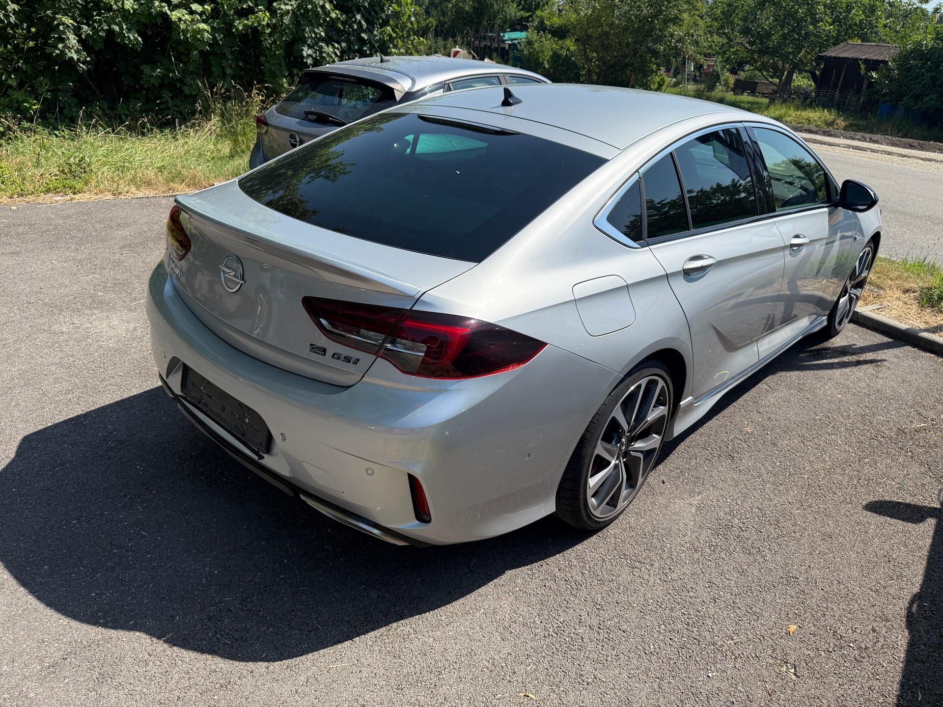 OPEL Insignia 2.0 T GSi 4WD Automatic-image-1