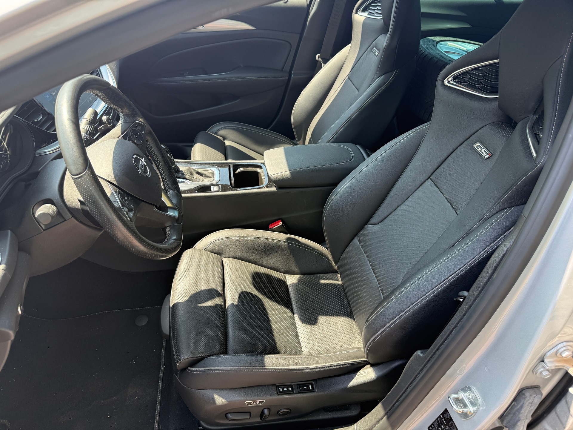 OPEL Insignia 2.0 T GSi 4WD Automatic-image-5