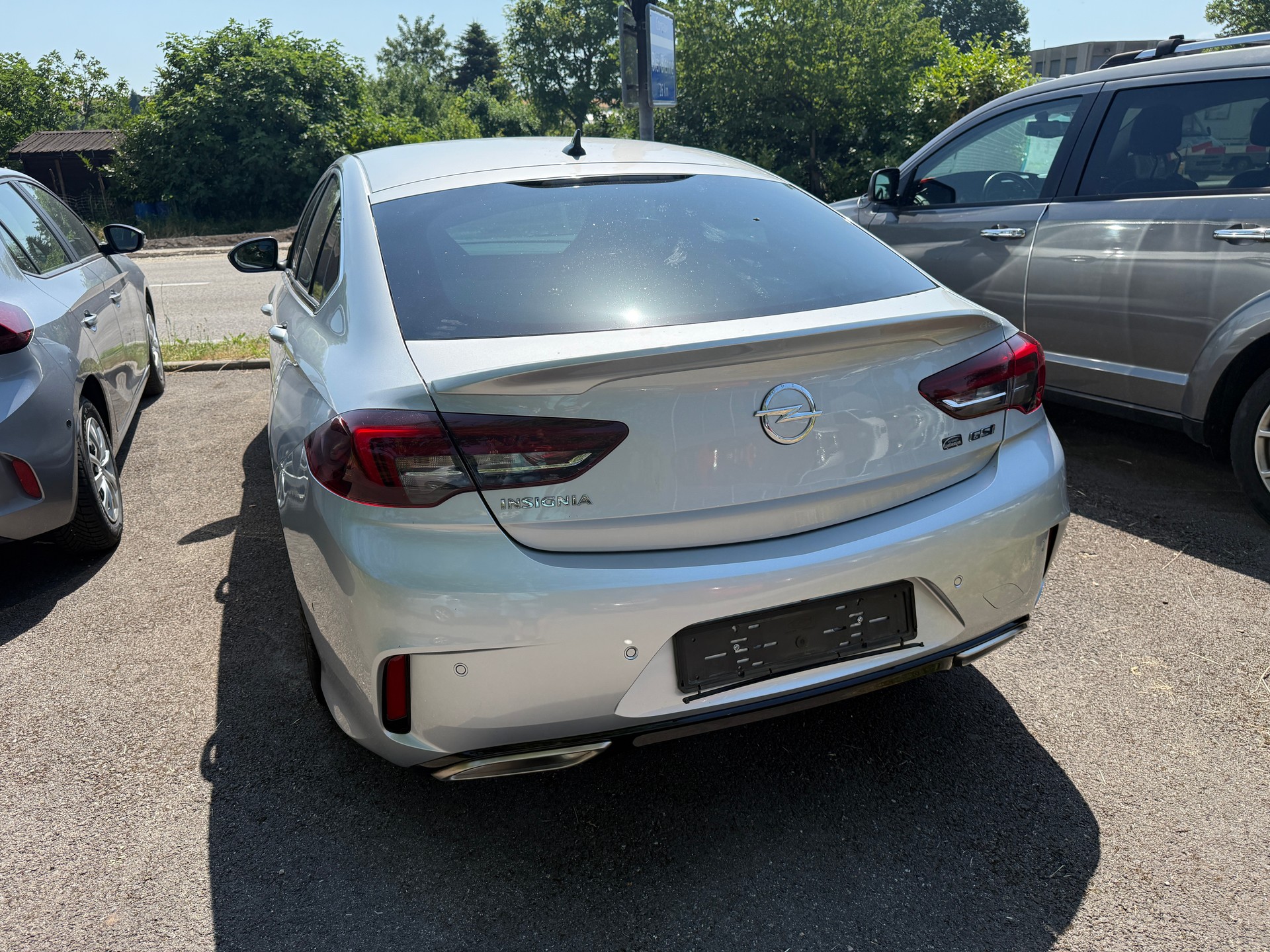 OPEL Insignia 2.0 T GSi 4WD Automatic-image-3
