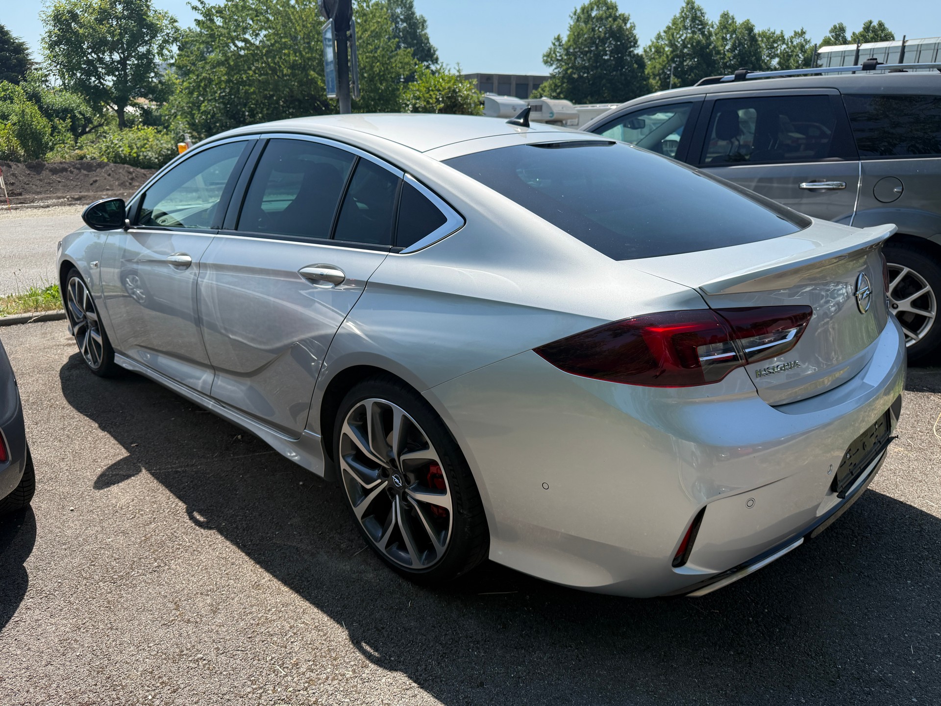 OPEL Insignia 2.0 T GSi 4WD Automatic-image-4