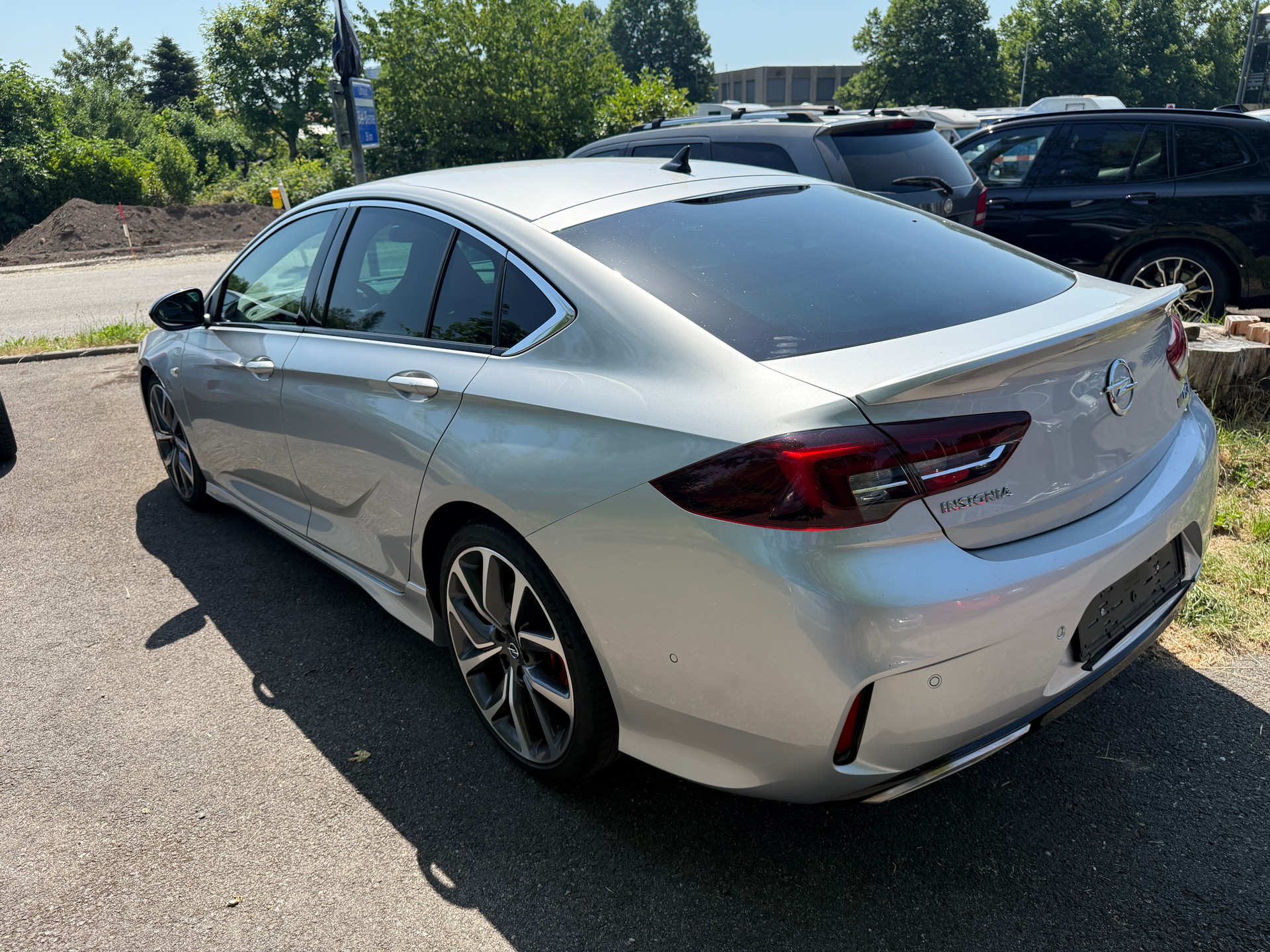 OPEL Insignia 2.0 T GSi 4WD Automatic-image-9
