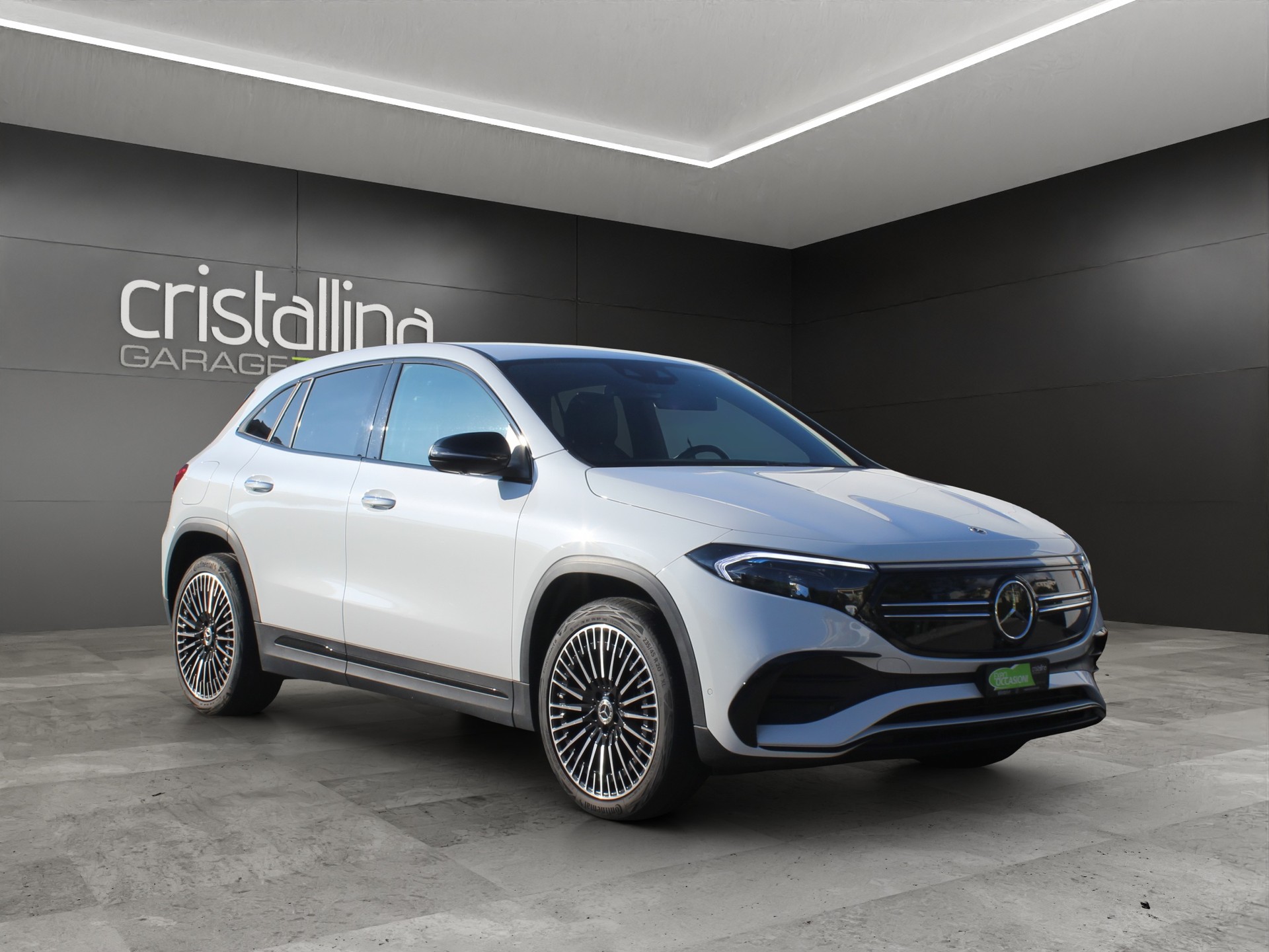 MERCEDES-BENZ EQA 300 Swiss Star AMG Line 4matic-image-5
