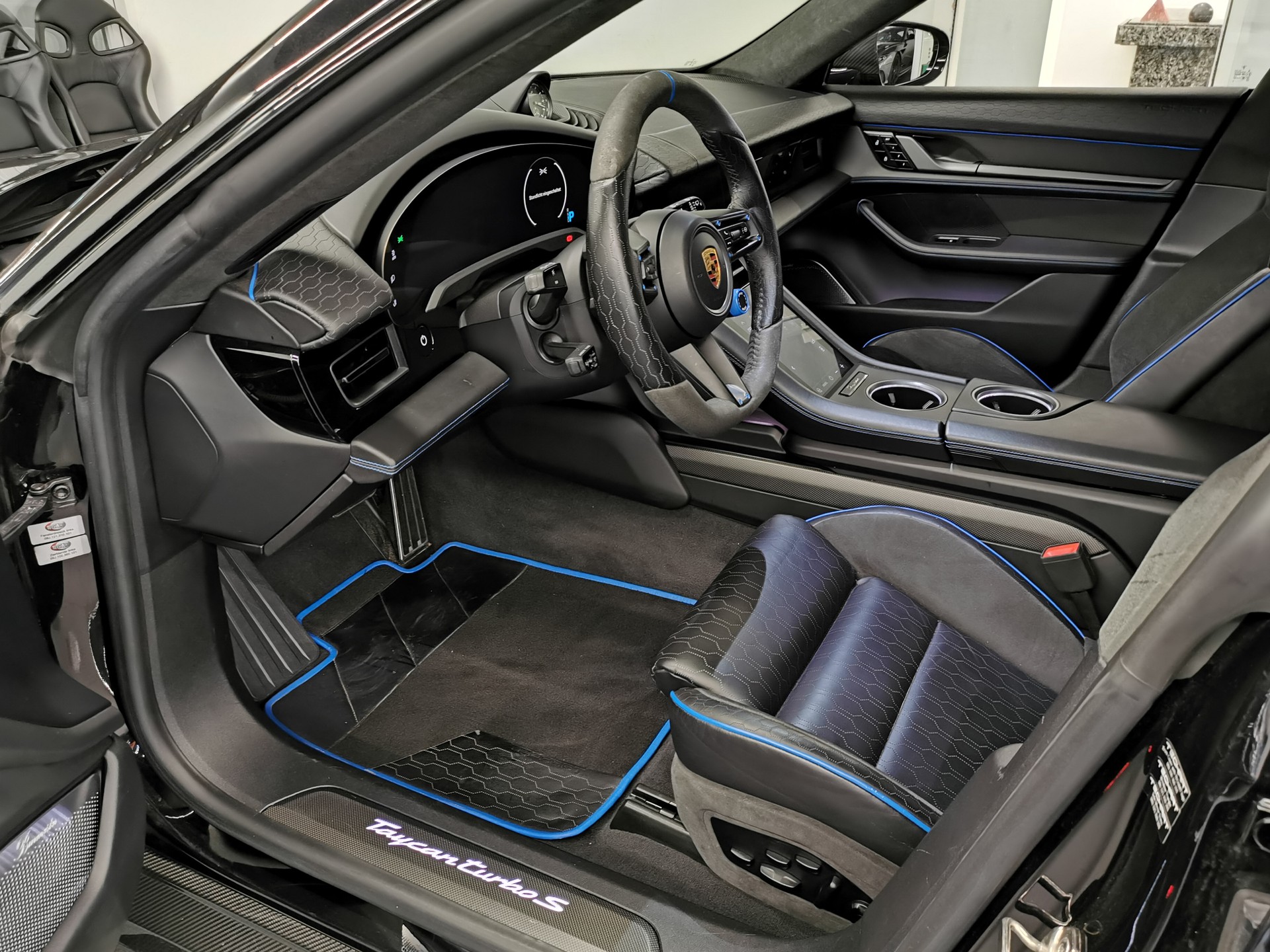 PORSCHE Taycan Turbo S Cross Turismo TECHART-image-7