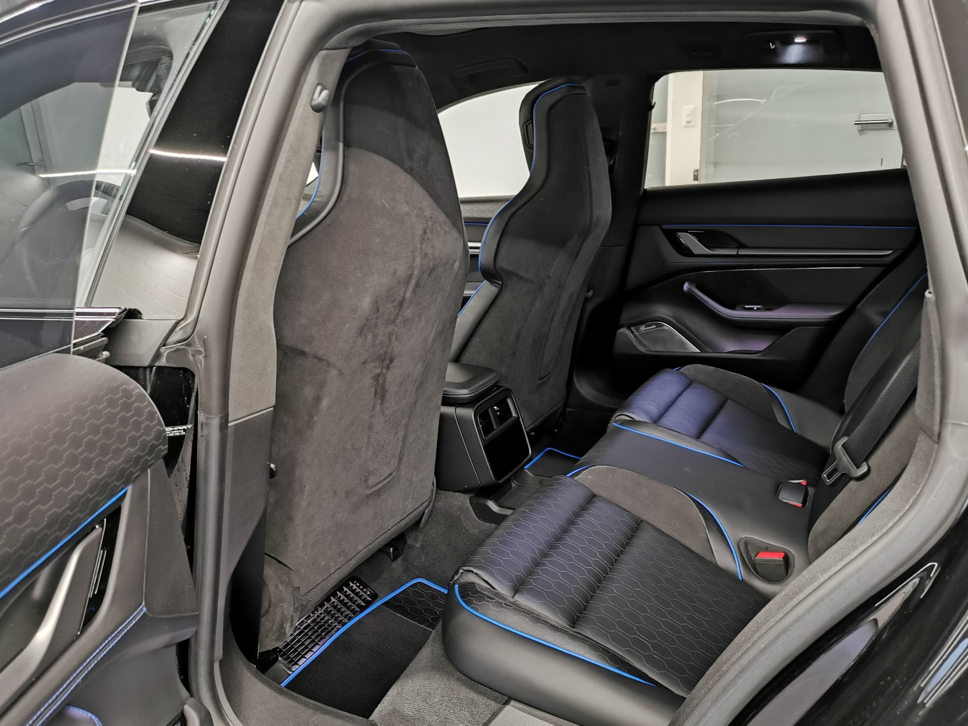 PORSCHE Taycan Turbo S Cross Turismo TECHART-image-13