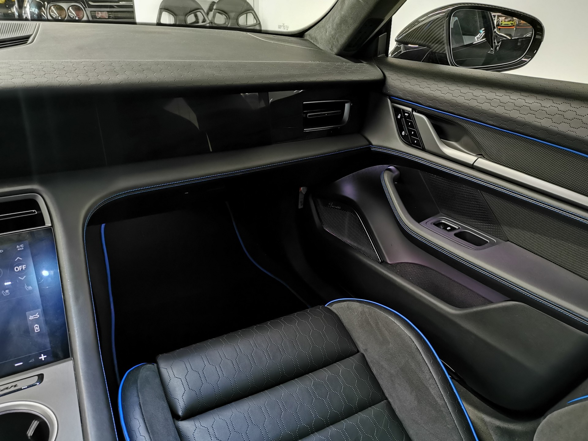 PORSCHE Taycan Turbo S Cross Turismo TECHART-image-14
