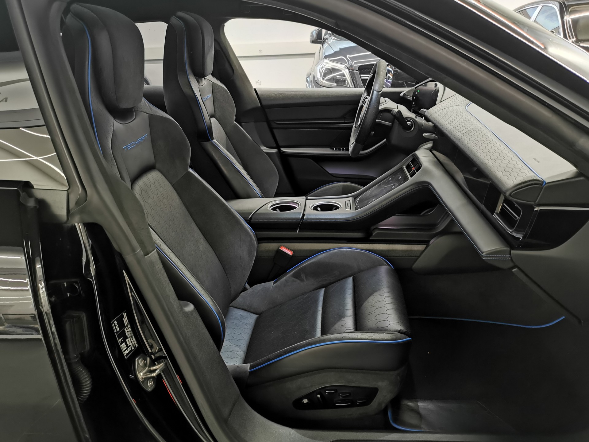 PORSCHE Taycan Turbo S Cross Turismo TECHART-image-12