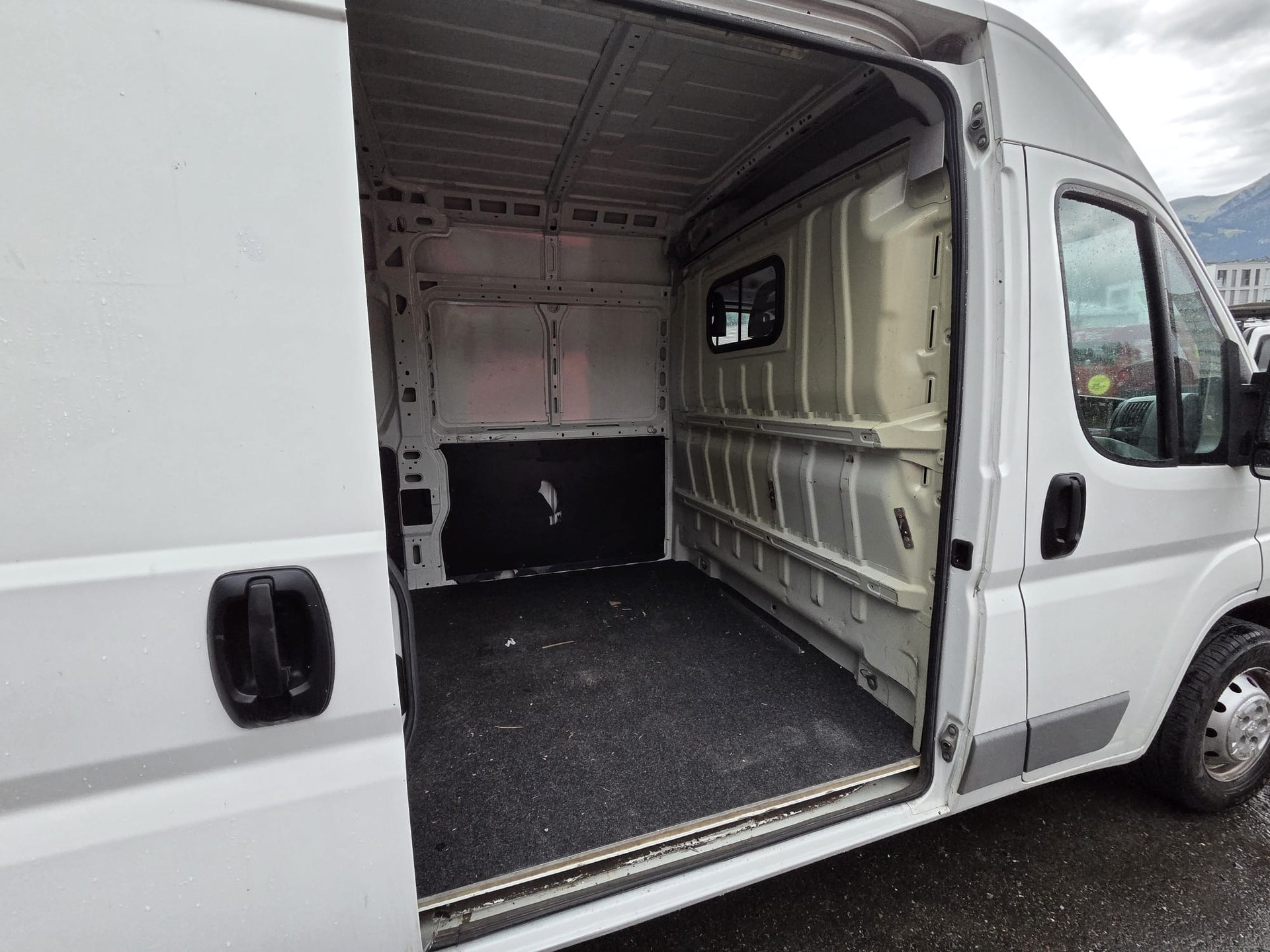 PEUGEOT Boxer 2.2 HDI 333 L2H2-image-6