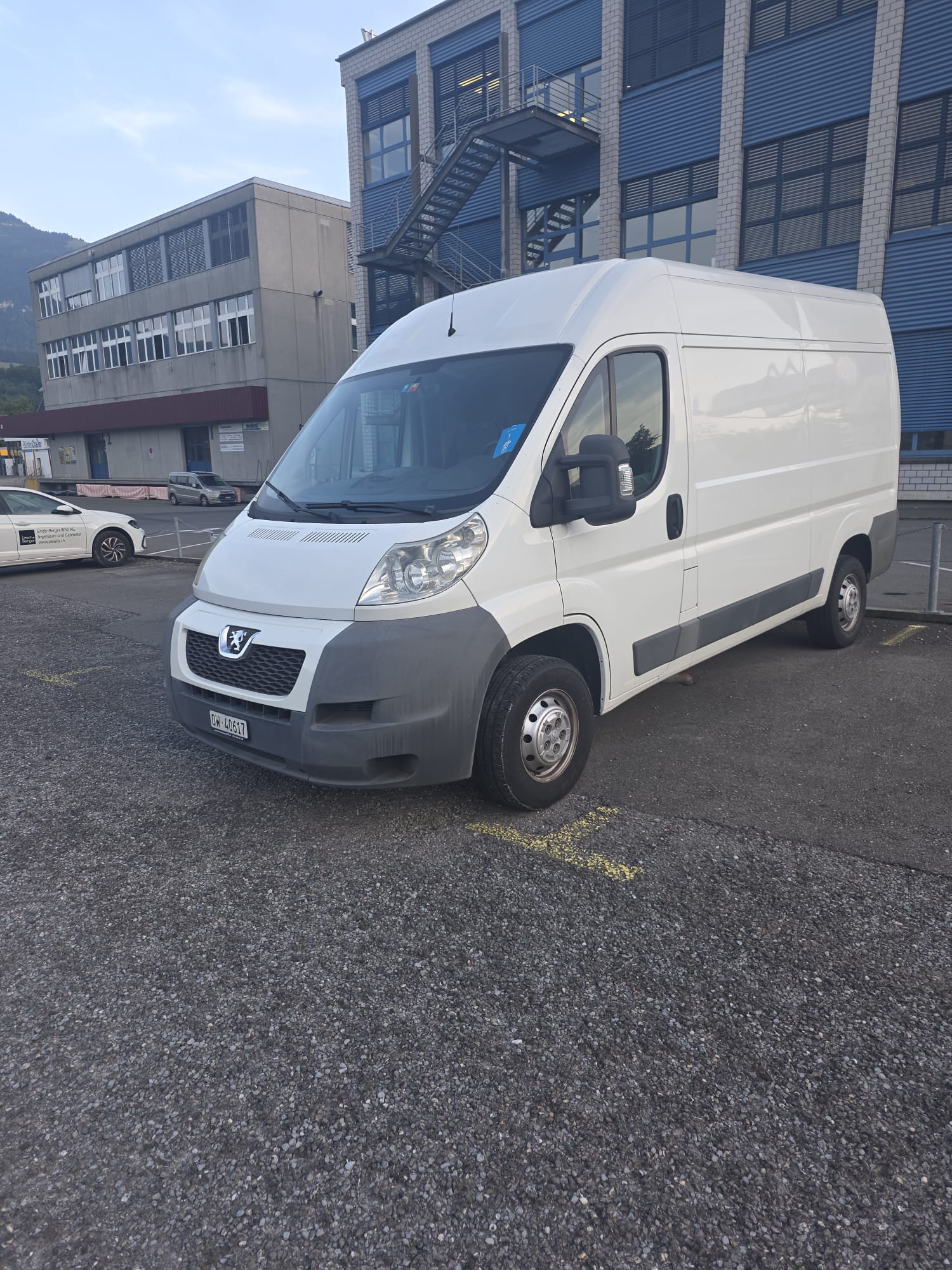 PEUGEOT Boxer 2.2 HDI 333 L2H2-image-0