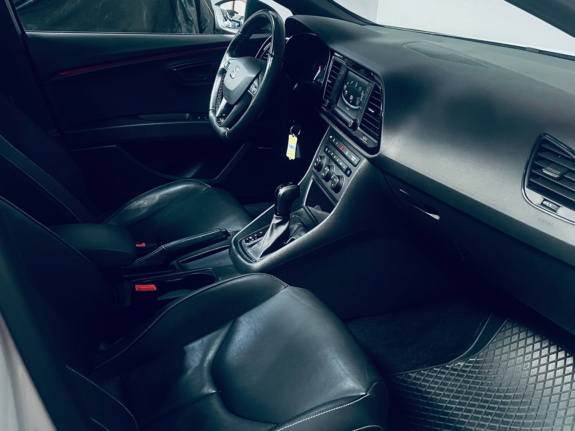 SEAT Leon ST 2.0 TSI Cupra 280 DSG-image-12