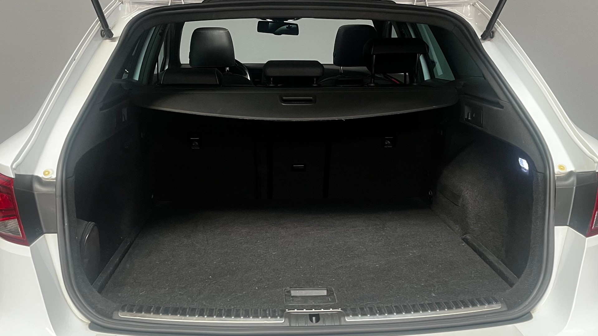 SEAT Leon ST 2.0 TSI Cupra 280 DSG-image-9