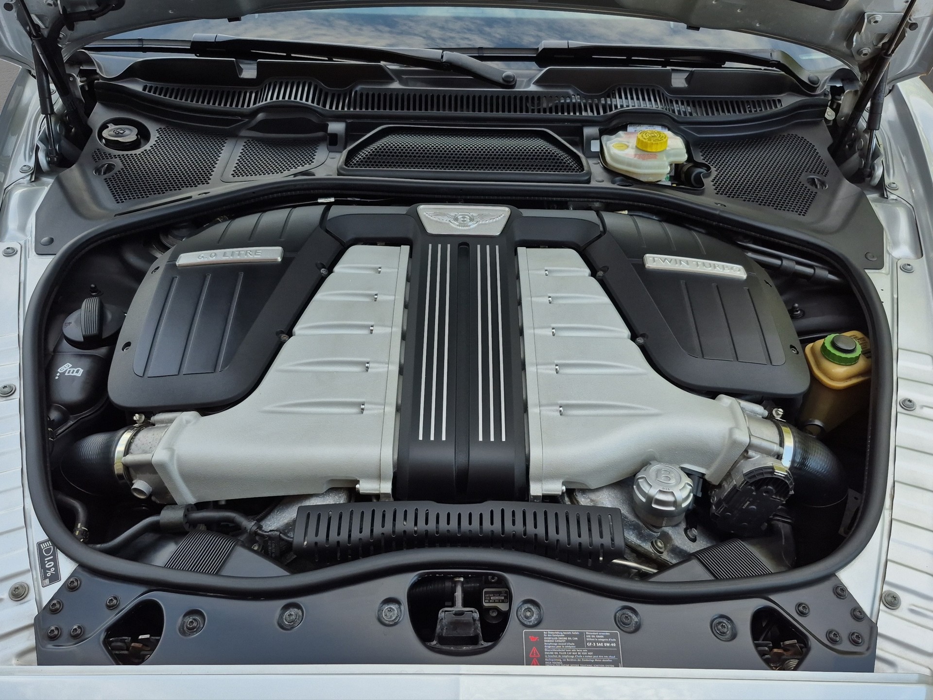BENTLEY Continental GT 6.0 W12 *Carplay, mit BIU*-image-17