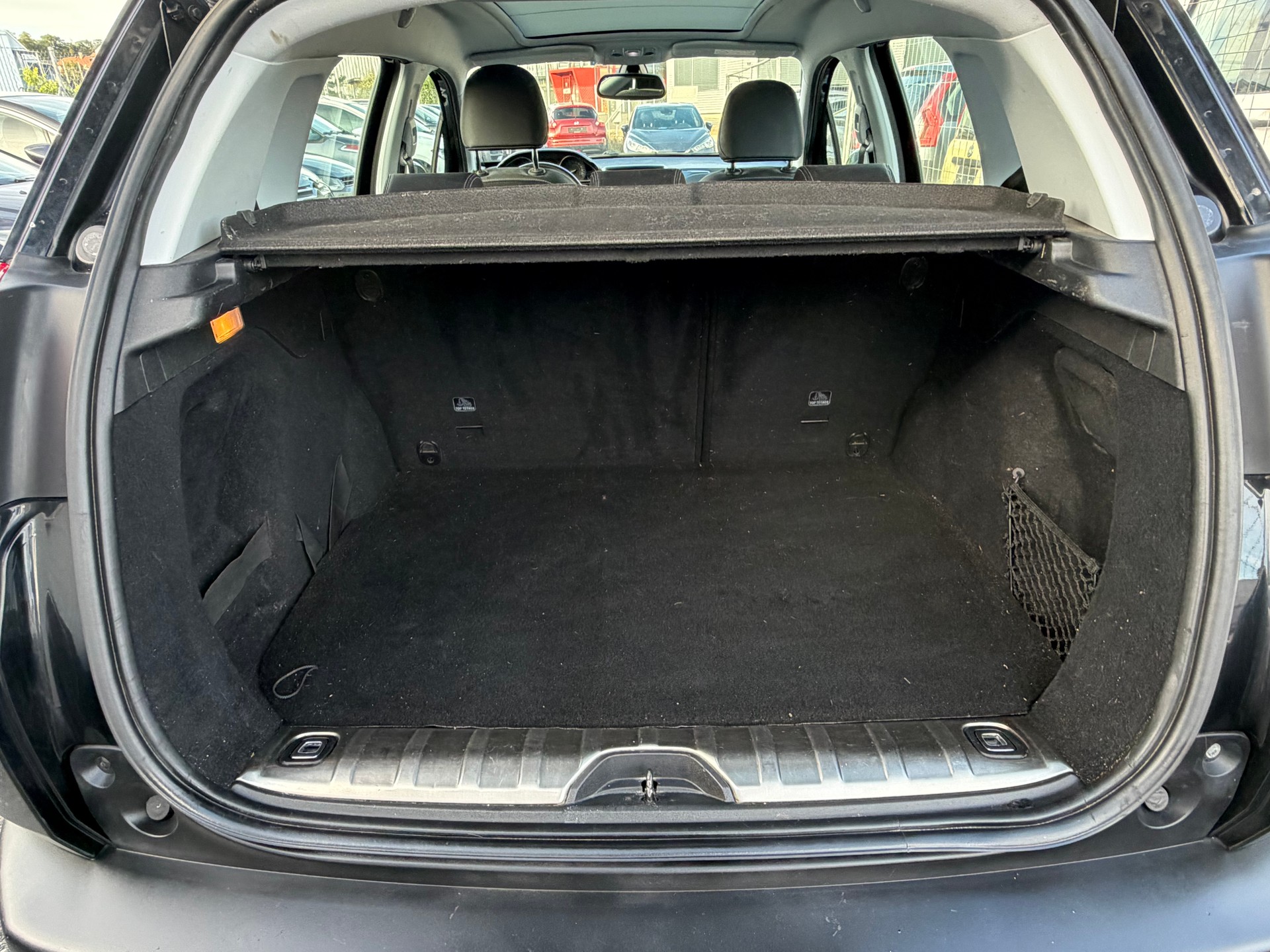 PEUGEOT 2008 1.2 PureTech Active EAT6-image-9