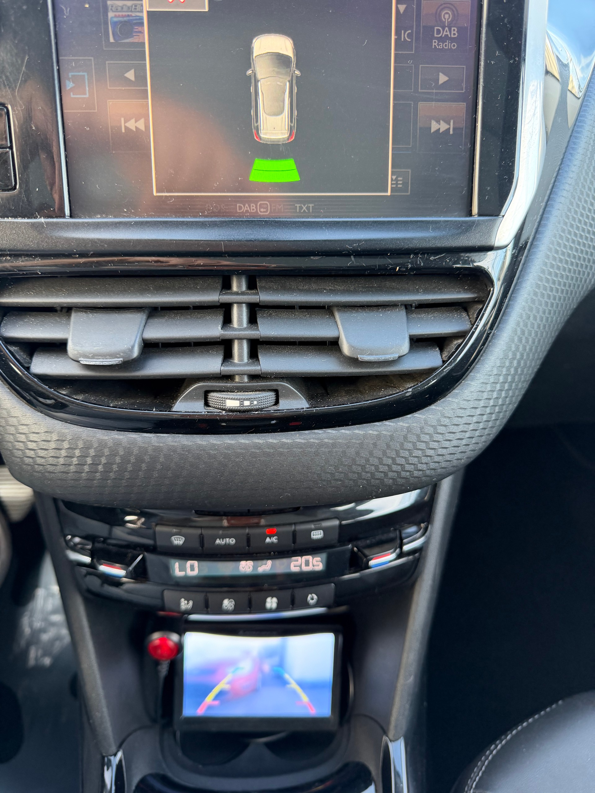 PEUGEOT 2008 1.2 PureTech Active EAT6-image-11