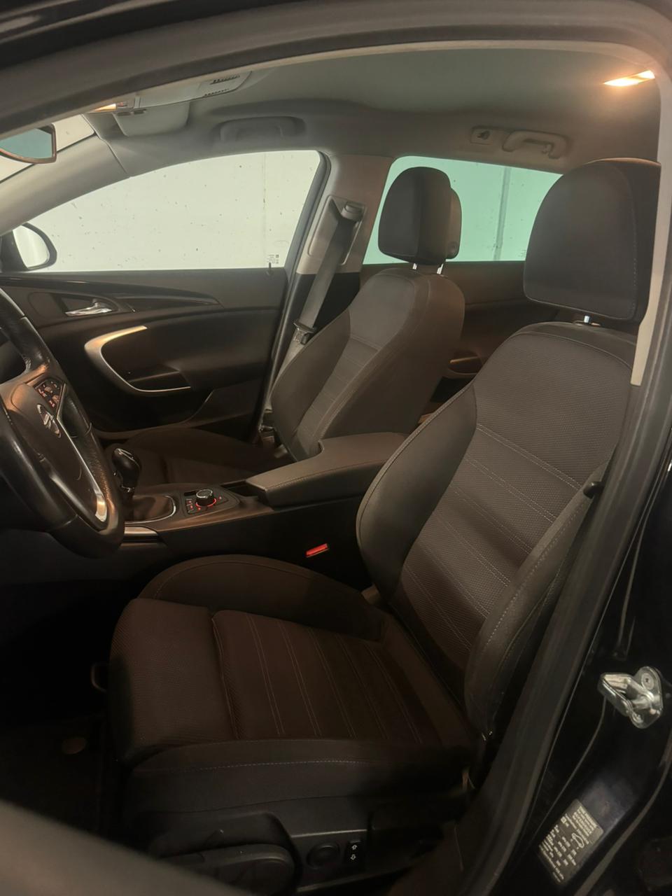OPEL Insignia Sports Tourer 2.0 Turbo Sport 4WD-image-13