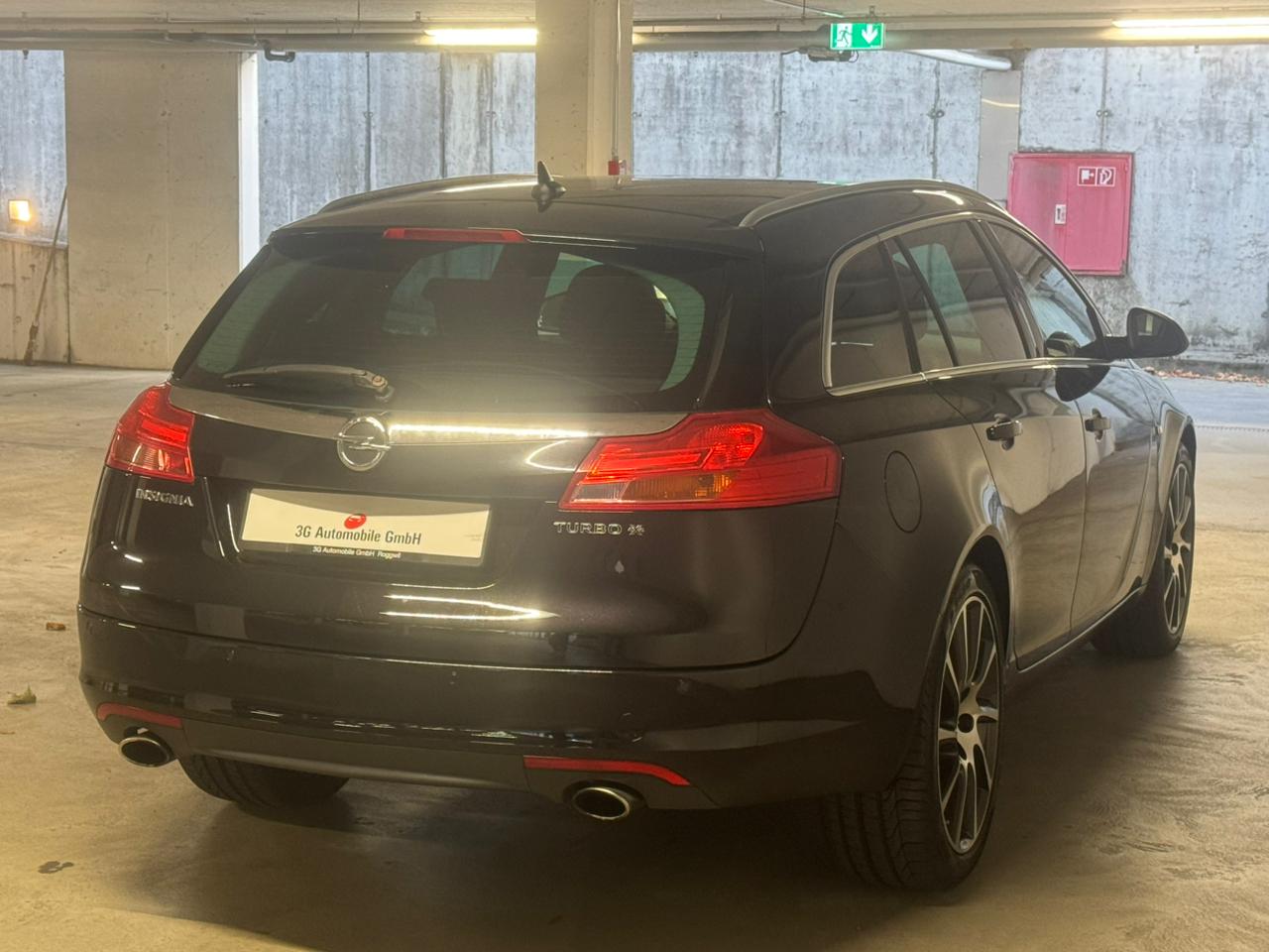 OPEL Insignia Sports Tourer 2.0 Turbo Sport 4WD-image-6