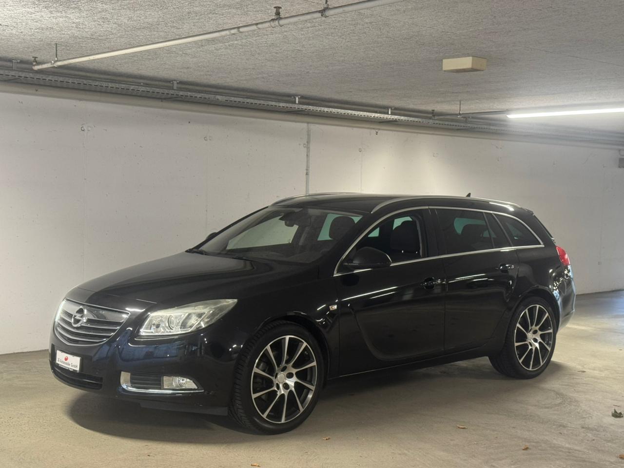 OPEL Insignia Sports Tourer 2.0 Turbo Sport 4WD-image-1