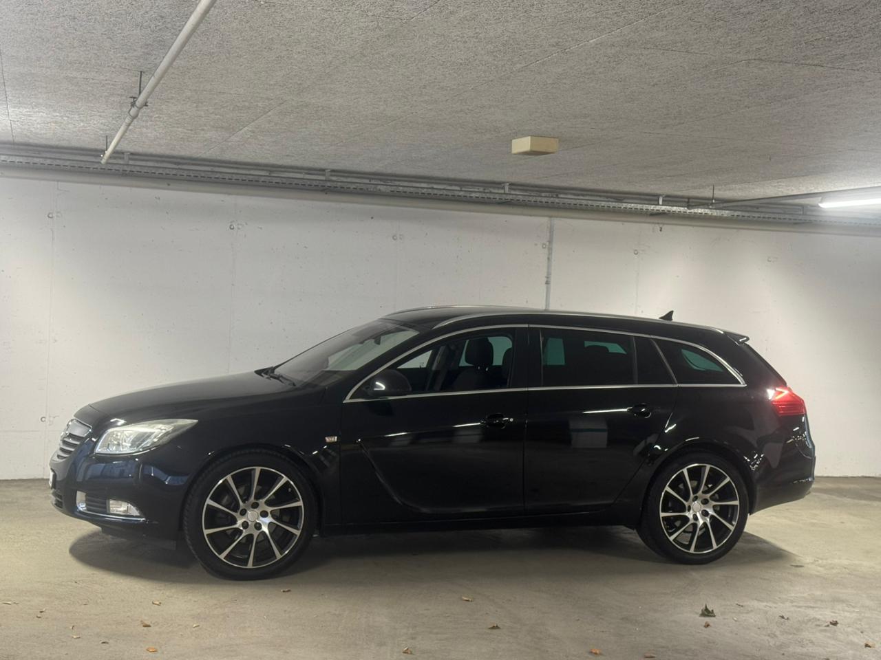 OPEL Insignia Sports Tourer 2.0 Turbo Sport 4WD-image-2