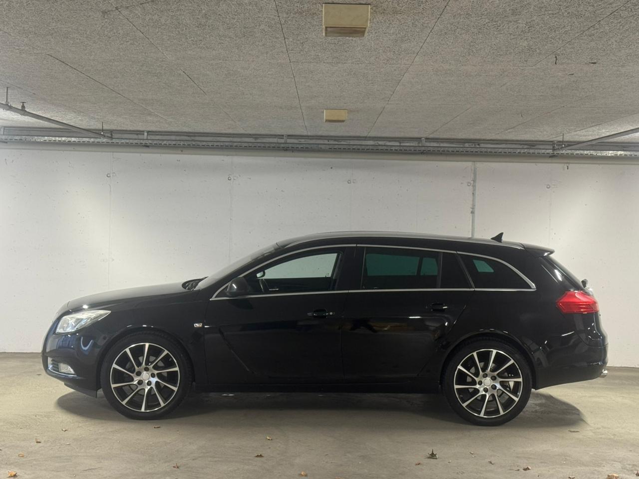 OPEL Insignia Sports Tourer 2.0 Turbo Sport 4WD-image-3