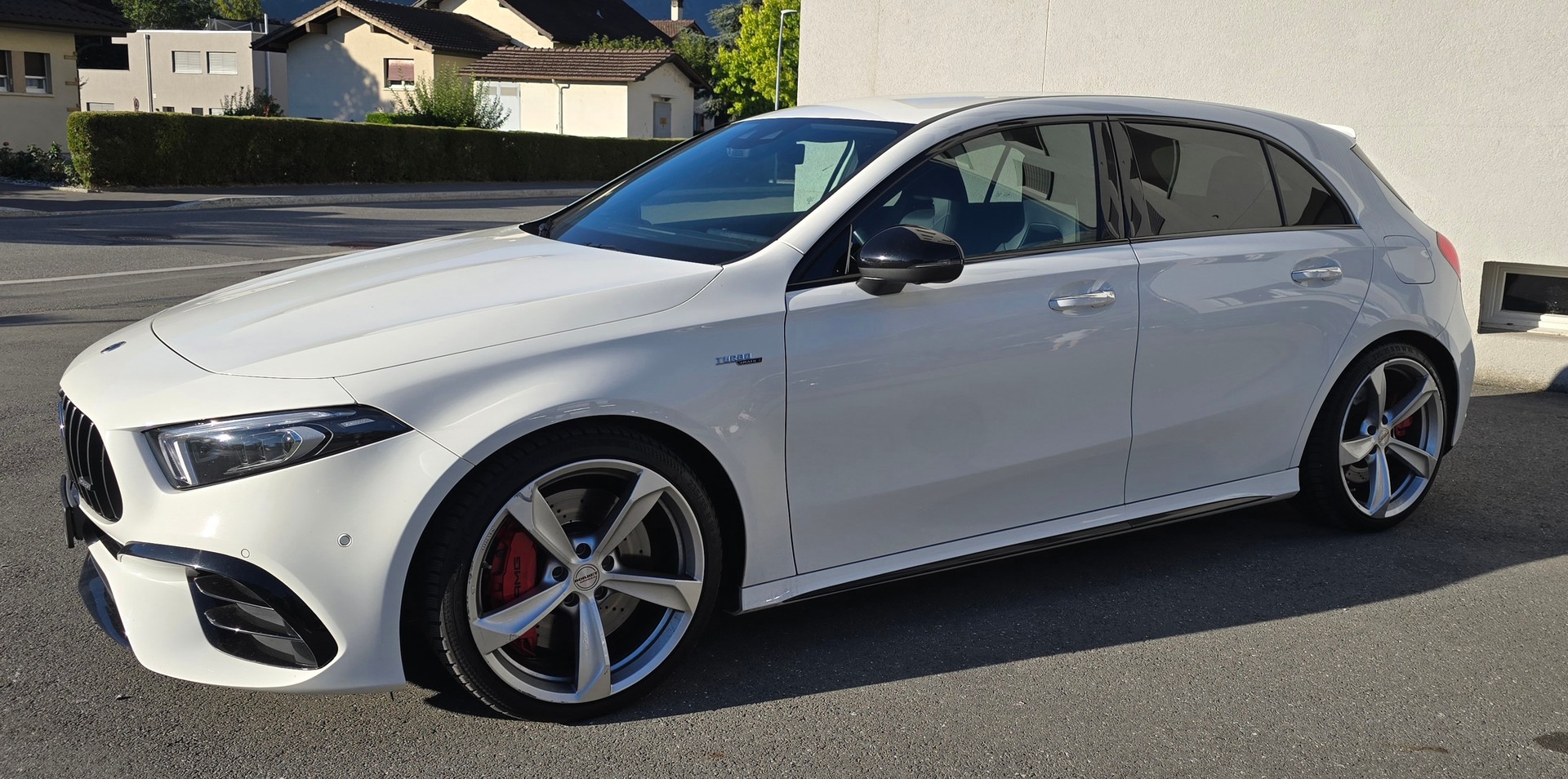 MERCEDES-BENZ A 45 S AMG 4Matic+ Speedshift-image-2