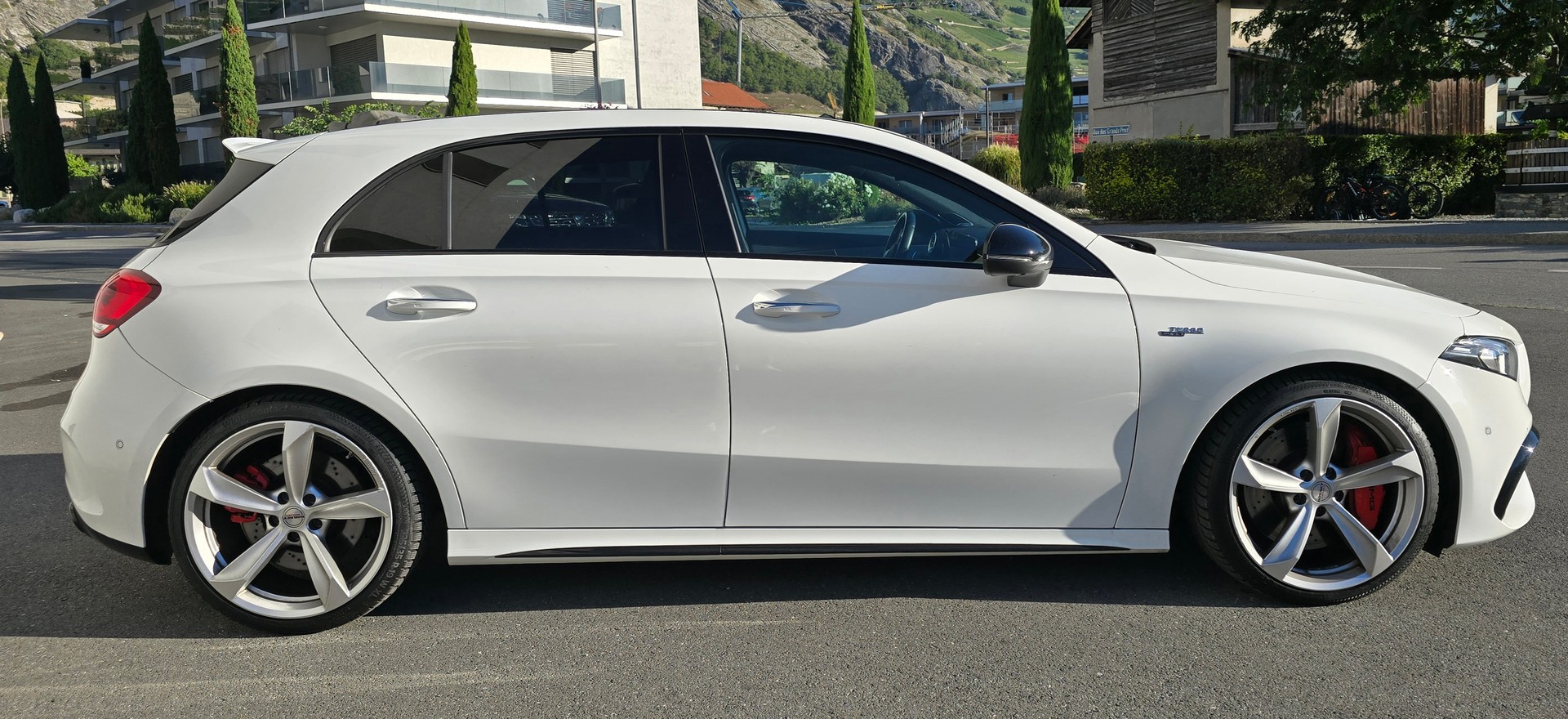 MERCEDES-BENZ A 45 S AMG 4Matic+ Speedshift-image-8